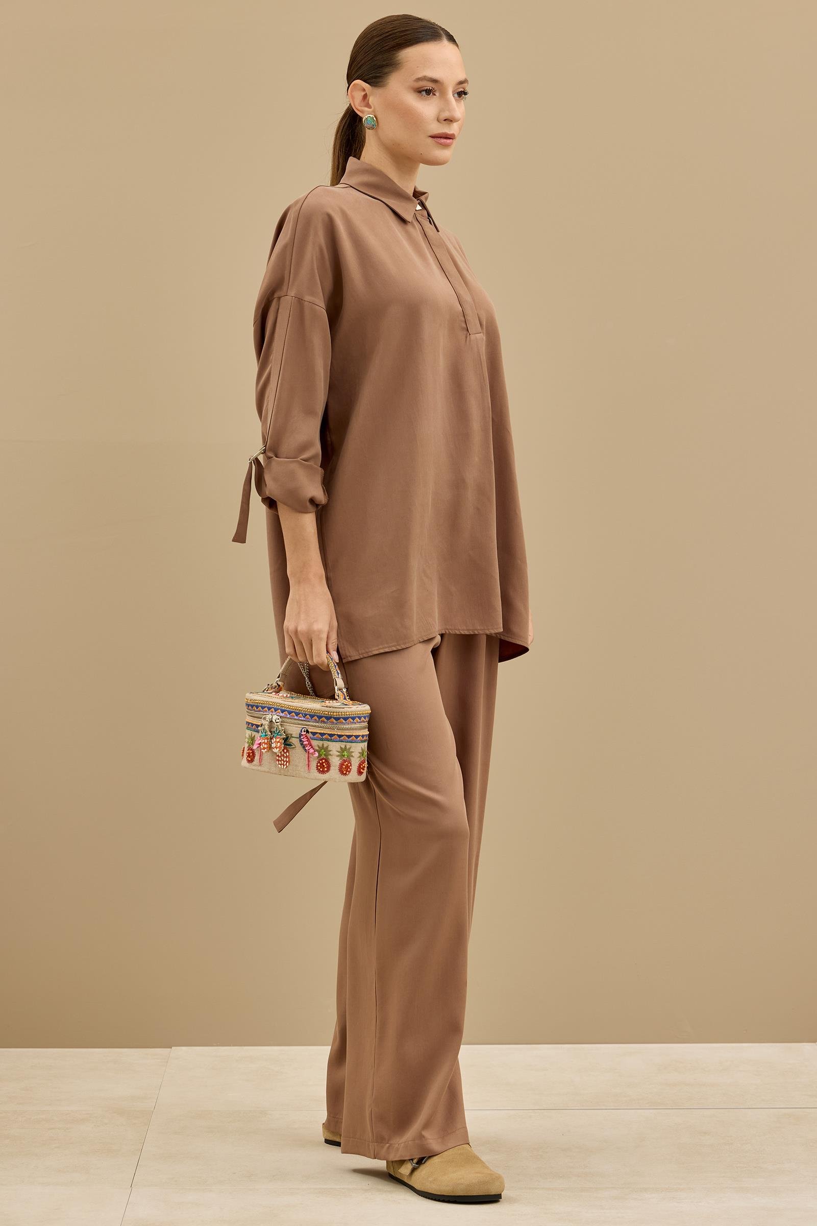 Yarım Patlı Apoletli Pantolon Tunik Takım MOCHA