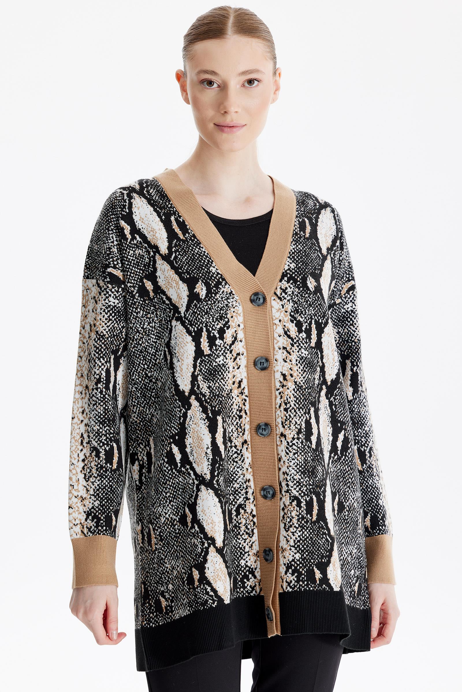 YILAN DESENLİ TRİKO HIRKA CAMEL