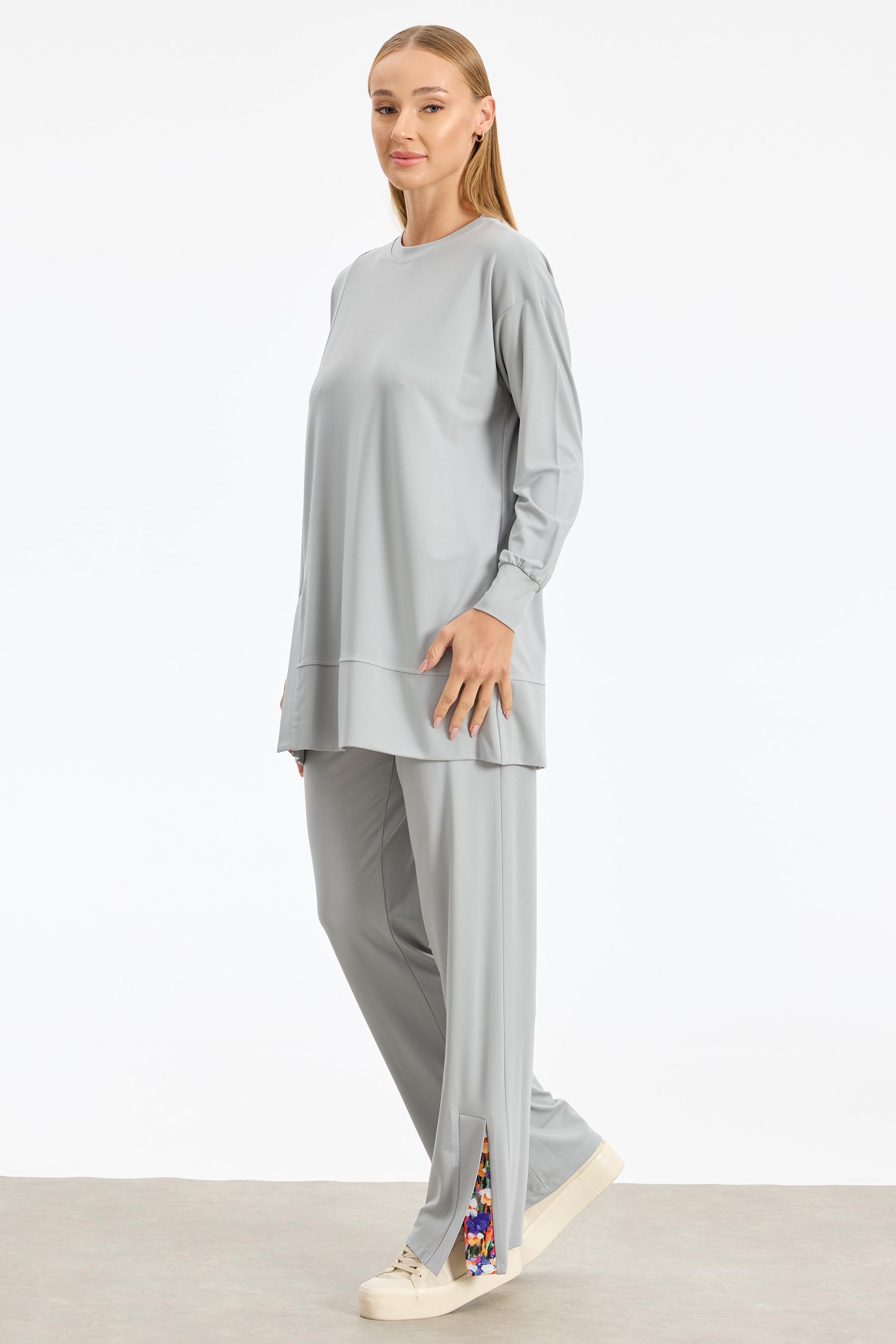 Yırtmacı Çiçek Kombinli Örme Takım GRİ