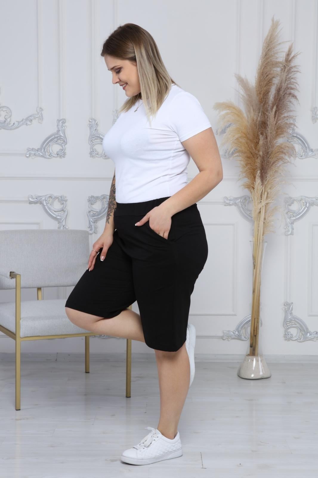 Beli lastikli eşofman şort 