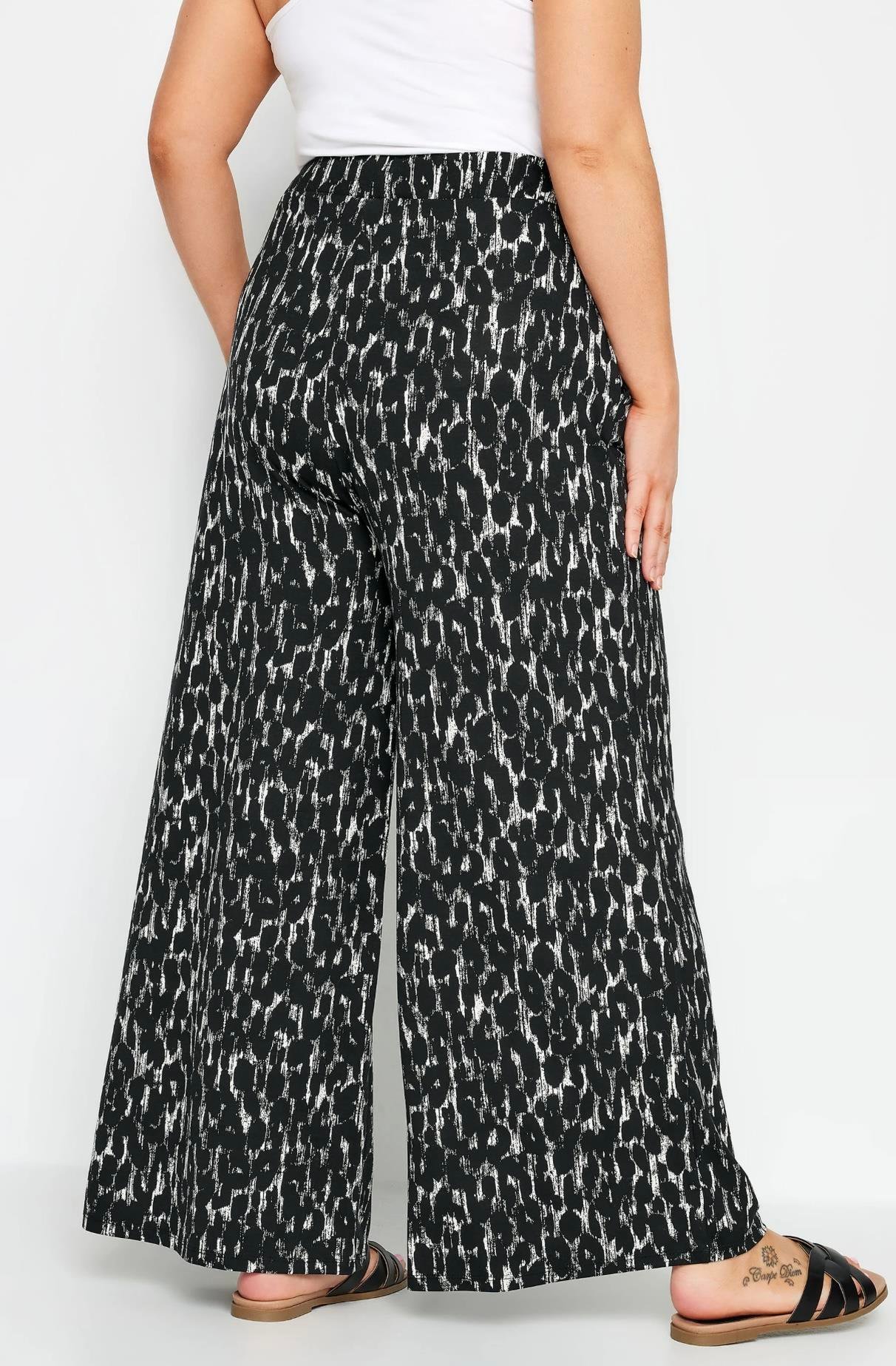 Desenli salaş pantolon 