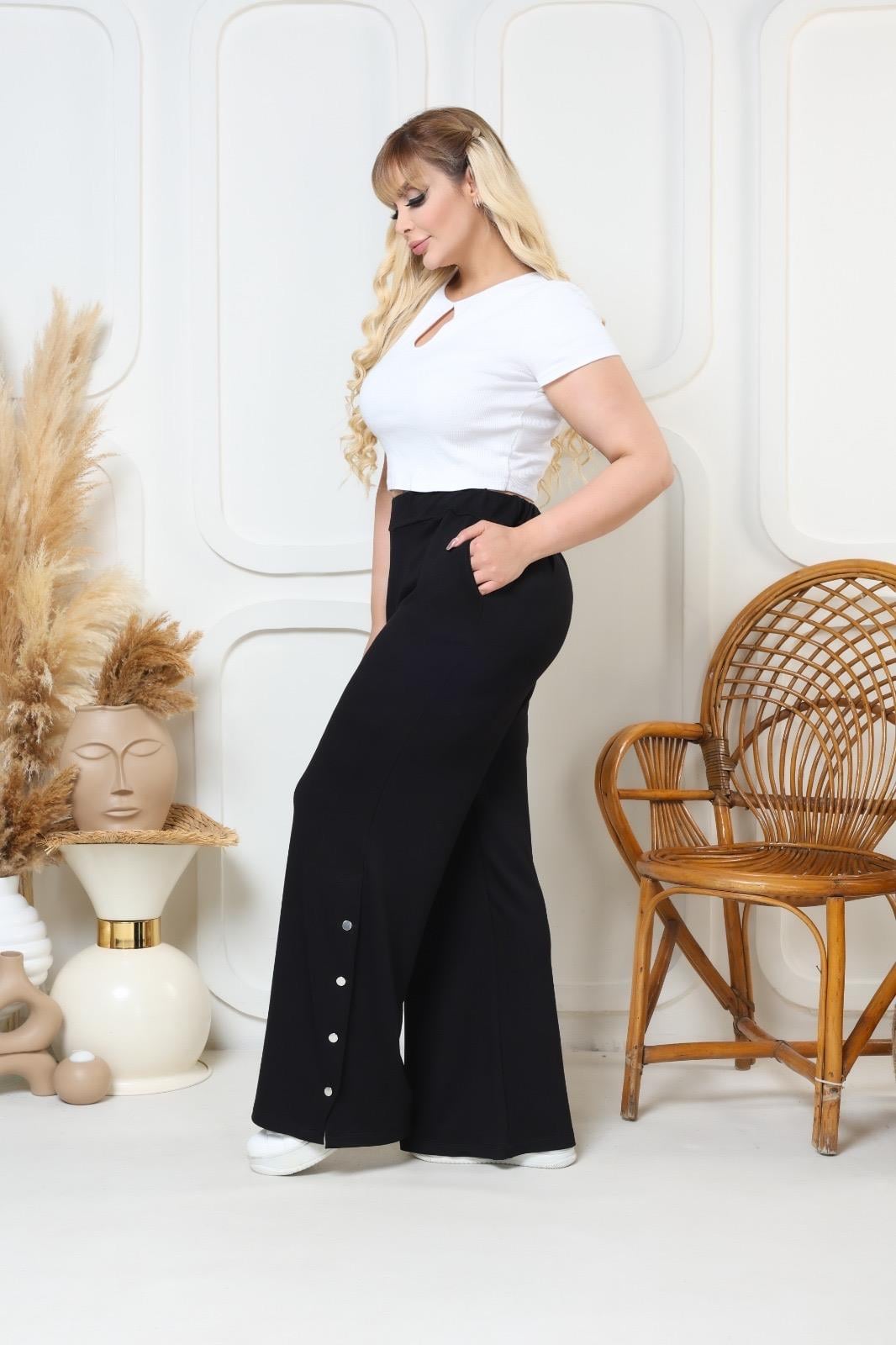 Siyah çıtçıtlı salaş model pantolon