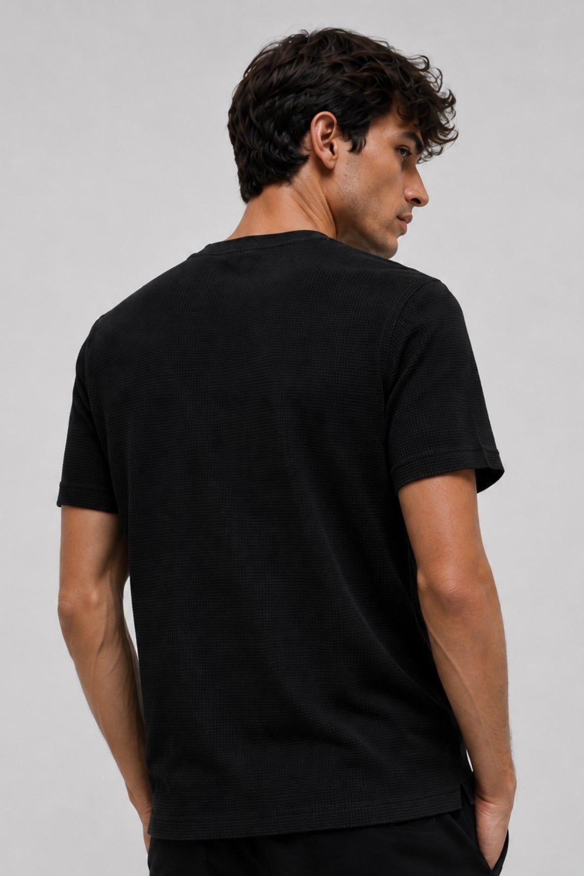 Erkek Siyah Jakarlı İnterlock Kumaş Basic T-shirt