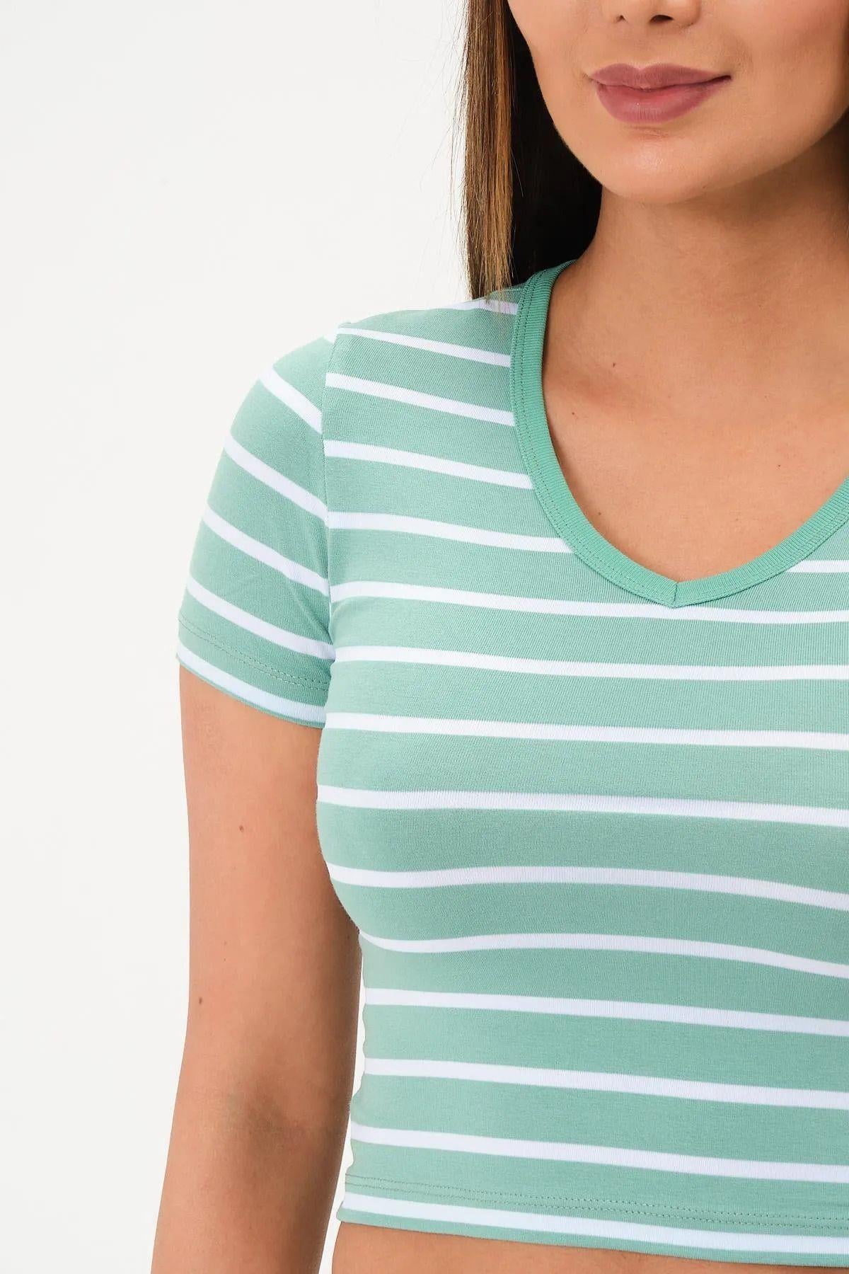 Kadın 3'lü Paket Yeşil-Pembe-Mavi Crop Tişört Pamuk V Yaka T-Shirt