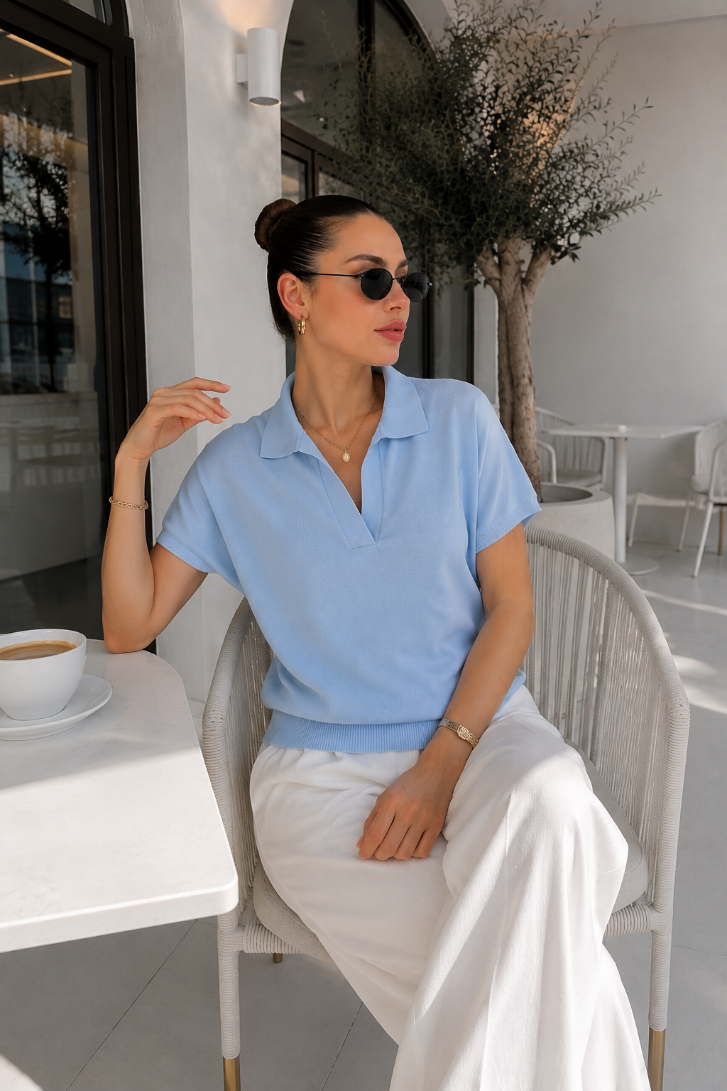 Kadın Açık Mavi Polo Yaka Yarasa Kollu  %100 Pamuk Triko Bluz