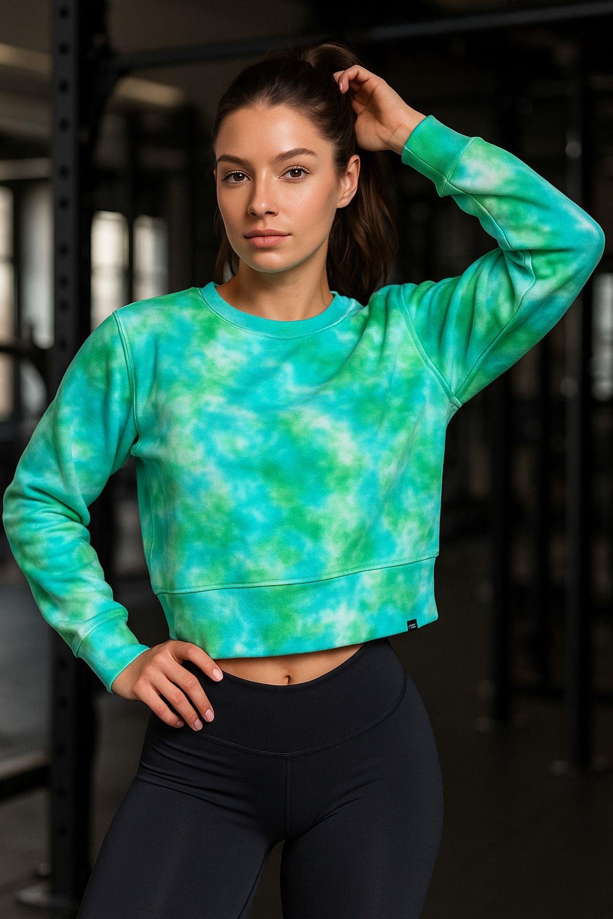 Kadın Batik Desen Renkli Crop Oversize Relaxed Uzun Kollu Sweatshirt