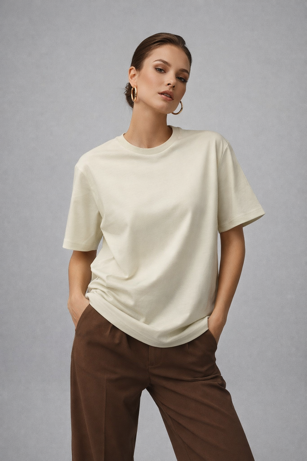 Kadın Bej %100 Pamuk Oversize Basic Tişört – Rahat Kalıp Relaxed Bisiklet Yaka T-Shirt