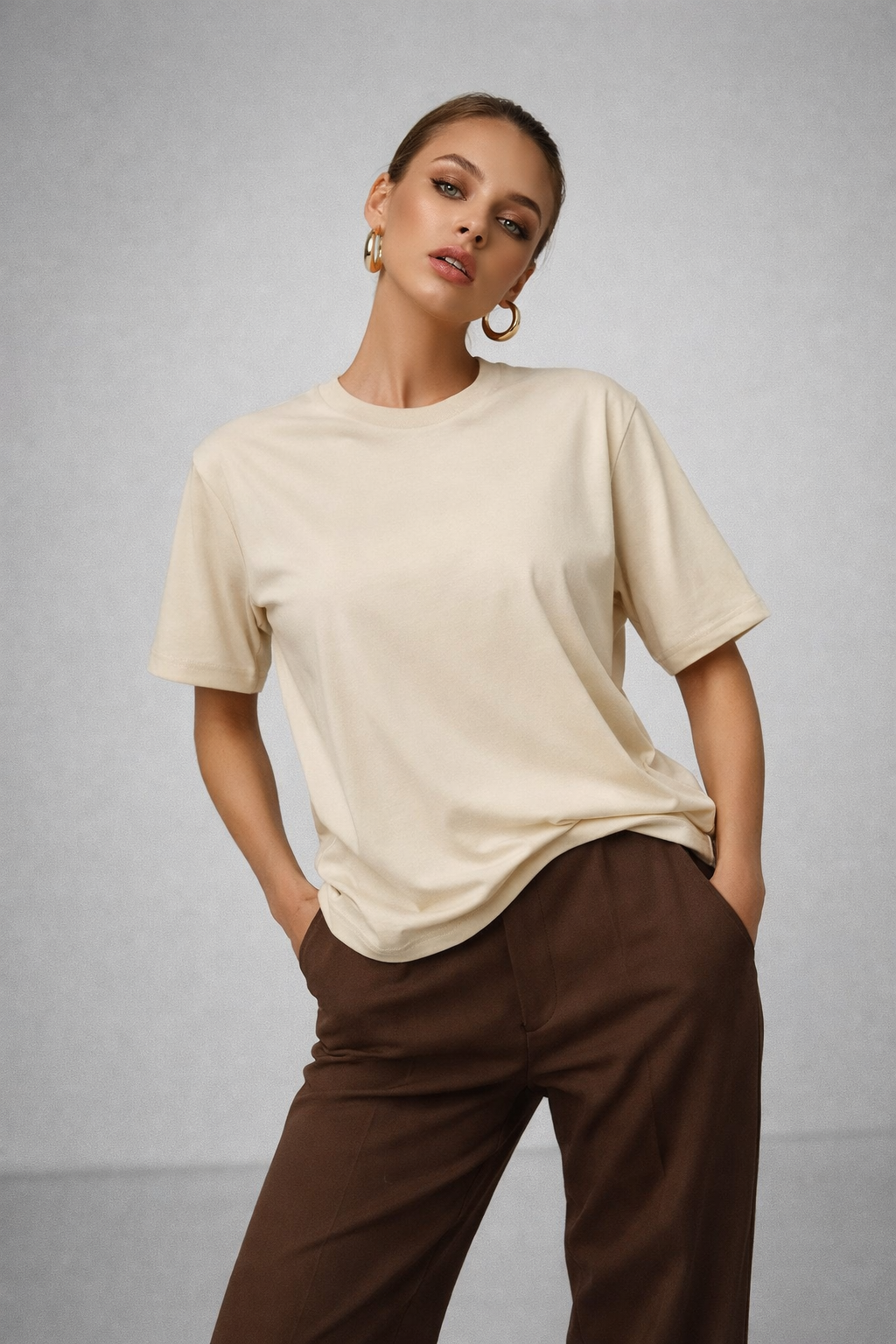 Kadın Bej %100 Pamuk Oversize Basic Tişört – Rahat Kalıp Relaxed Bisiklet Yaka T-Shirt
