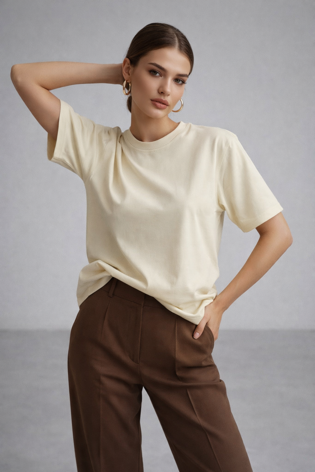 Kadın Bej %100 Pamuk Oversize Basic Tişört – Rahat Kalıp Relaxed Bisiklet Yaka T-Shirt
