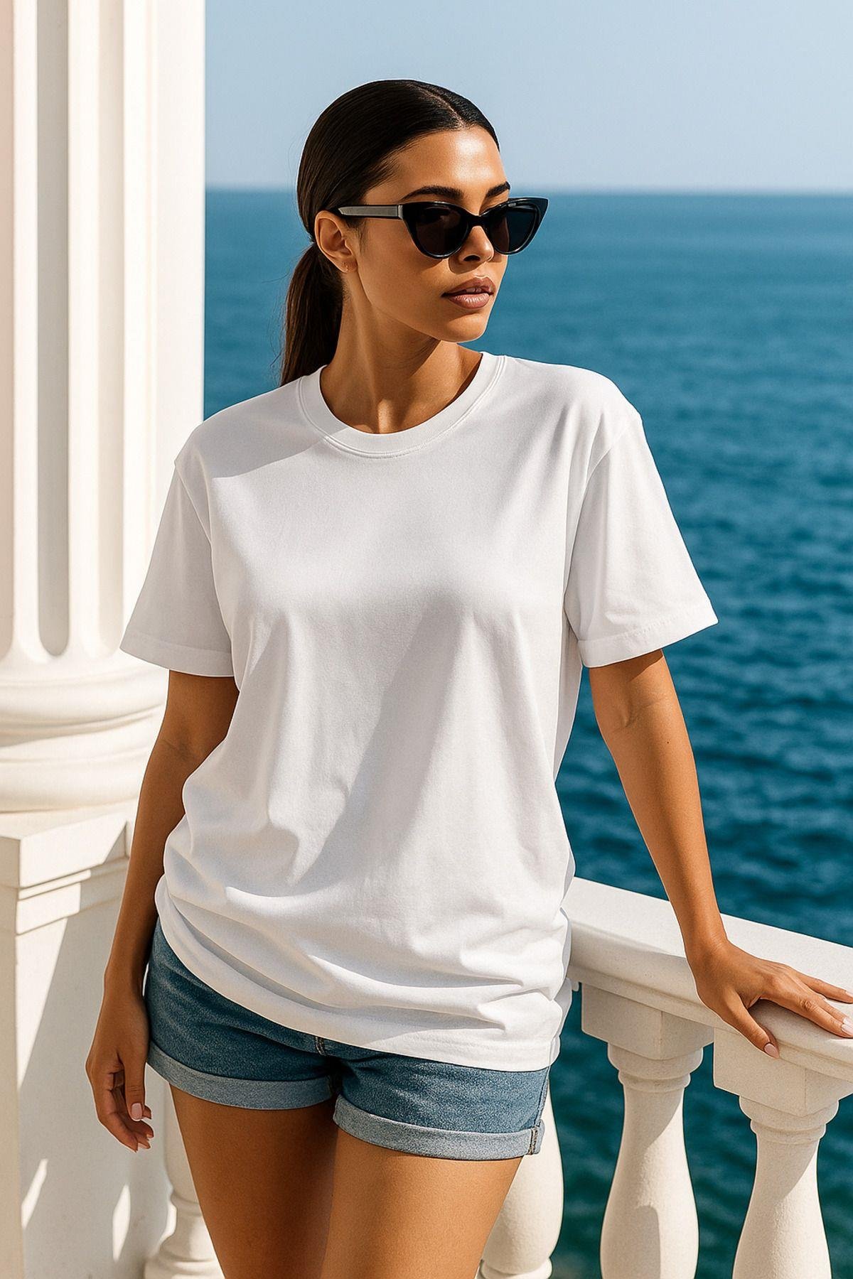 Kadın Beyaz %100 Pamuk Oversize Basic Tişört – Rahat Kalıp Relaxed Bisiklet Yaka T-Shirt
