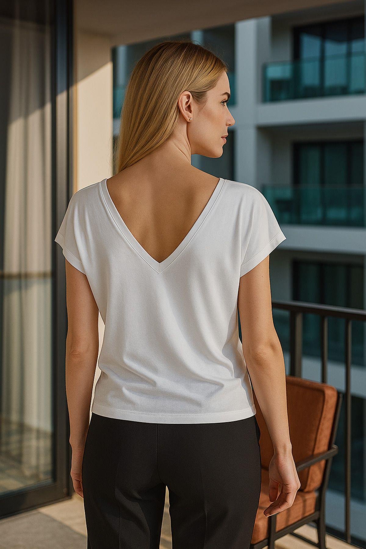 Kadın Ekru Viskon Ön Arka V Yakalı T-shirt Yarasa Kol Relaxed Bluz