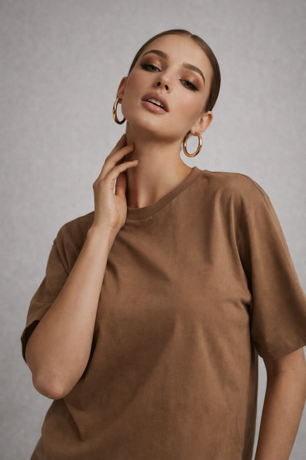 Kadın Kahverengi %100 Pamuk Oversize Basic Tişört – Rahat Kalıp Relaxed Bisiklet Yaka T-Shirt
