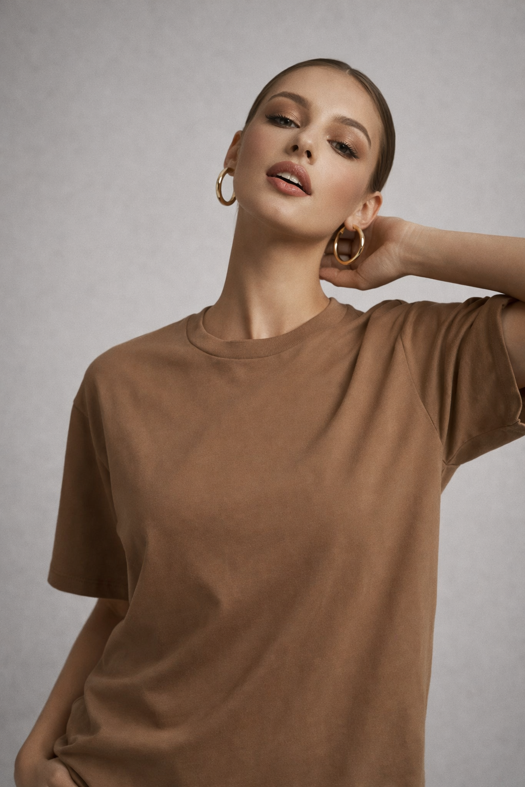 Kadın Kahverengi %100 Pamuk Oversize Basic Tişört – Rahat Kalıp Relaxed Bisiklet Yaka T-Shirt