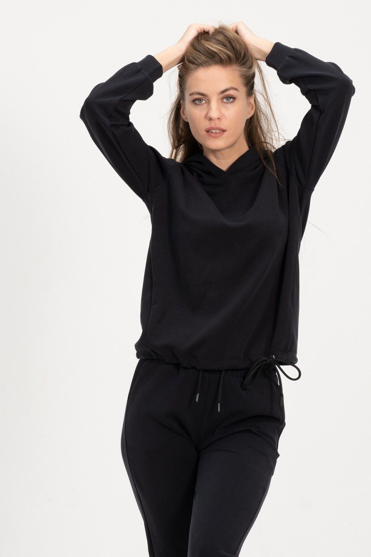 Kadın Kapüşonlu Siyah Sweatshirt Ve Eşofman Takımı Scuba Kumaşı