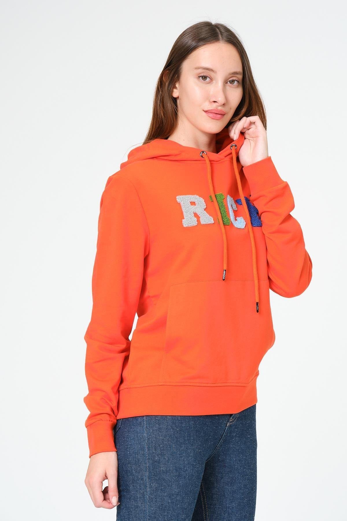 Kadın Kapüşonlu Süzüne Baskılı Sweatshirt