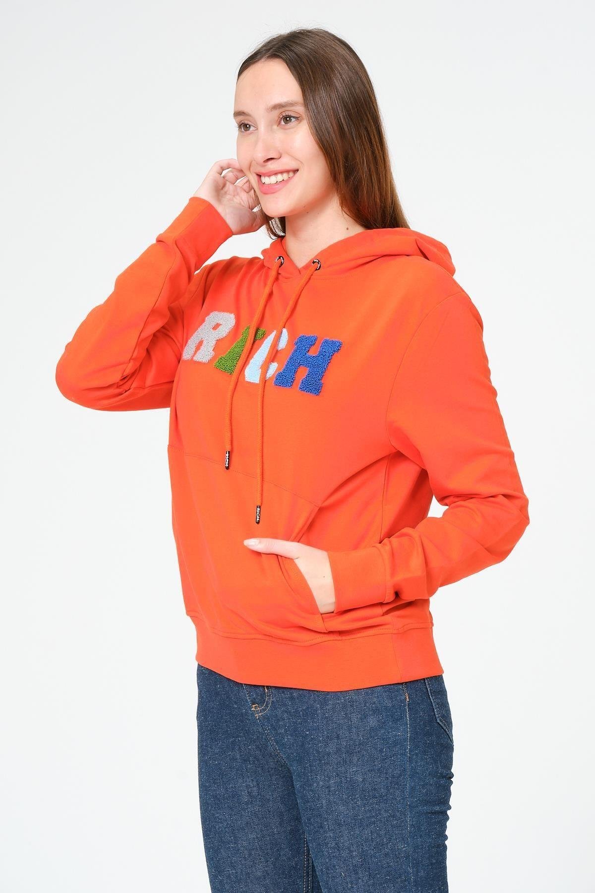 Kadın Kapüşonlu Süzüne Baskılı Sweatshirt