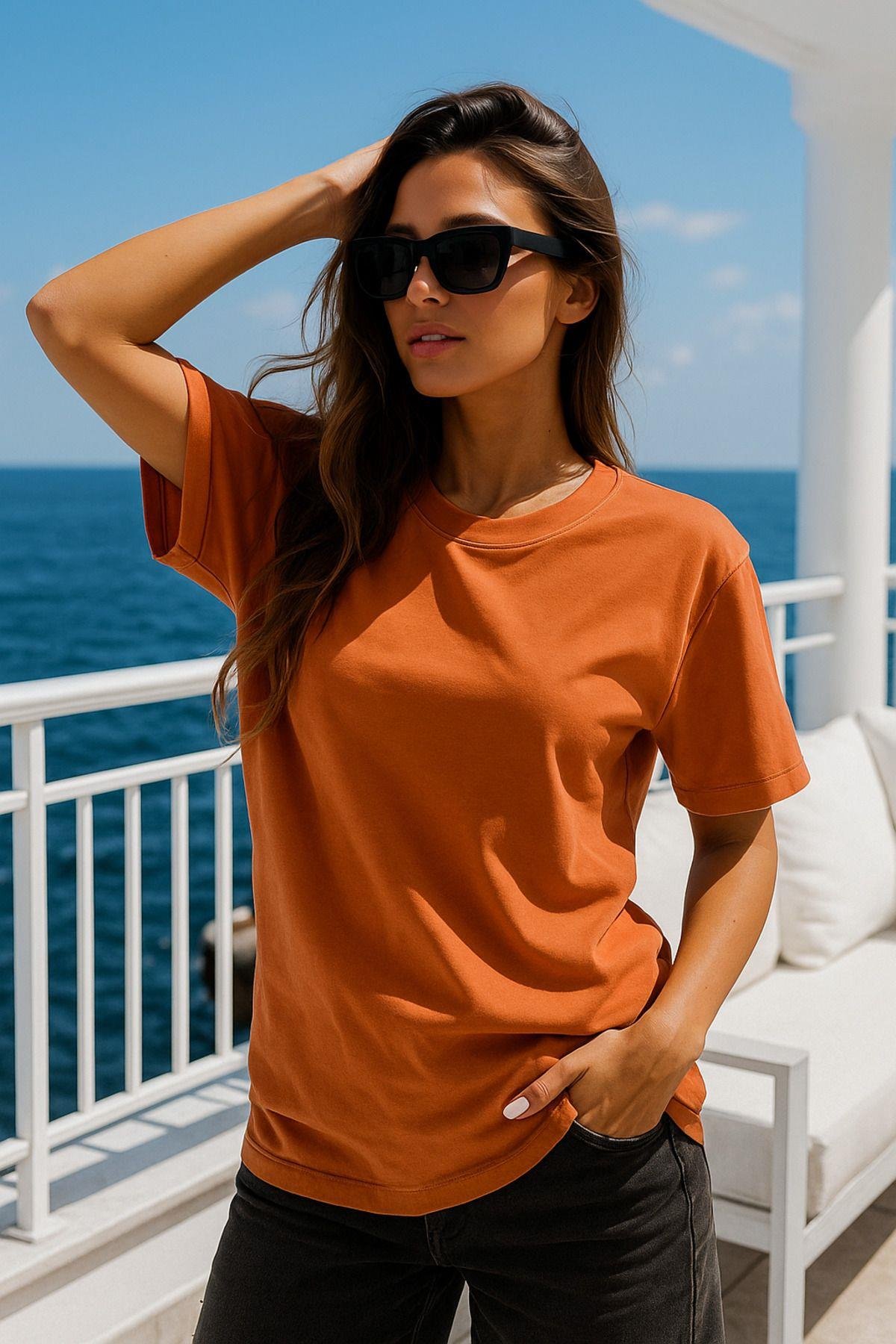 Kadın Kiremit %100 Pamuk Oversize Basic Tişört – Rahat Kalıp Relaxed Bisiklet Yaka T-shirt