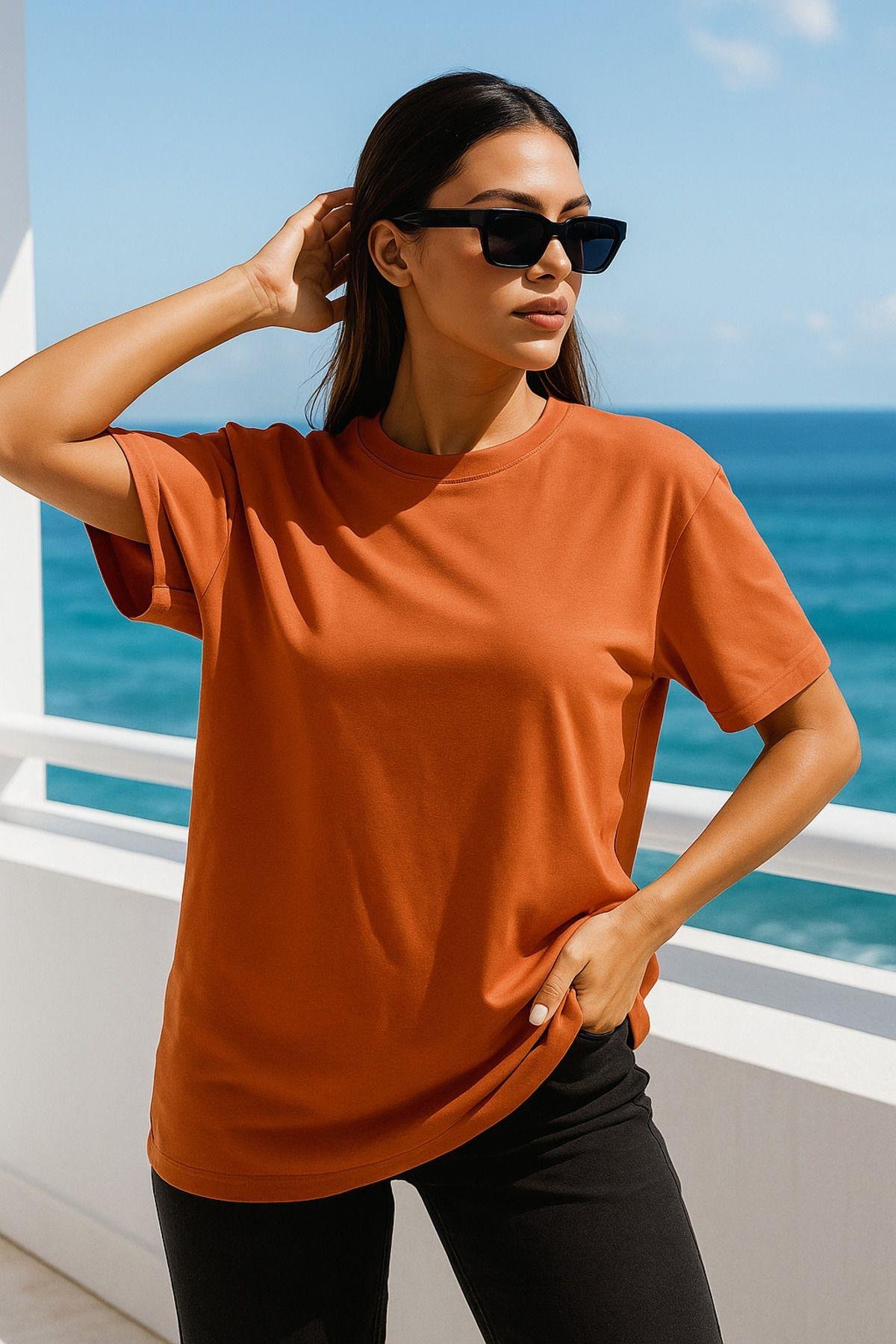 Kadın Kiremit %100 Pamuk Oversize Basic Tişört – Rahat Kalıp Relaxed Bisiklet Yaka T-shirt