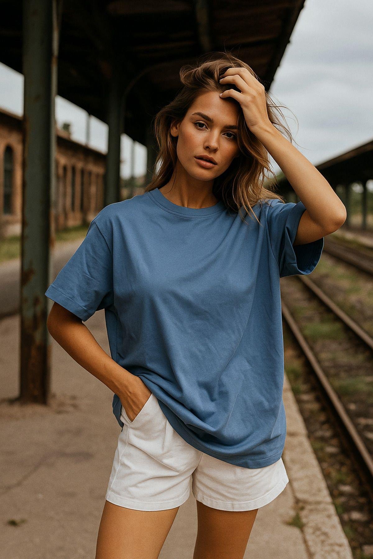 Kadın Mavi %100 Pamuk Oversize Basic Tişört – Rahat Kalıp Relaxed Bisiklet Yaka T-Shirt