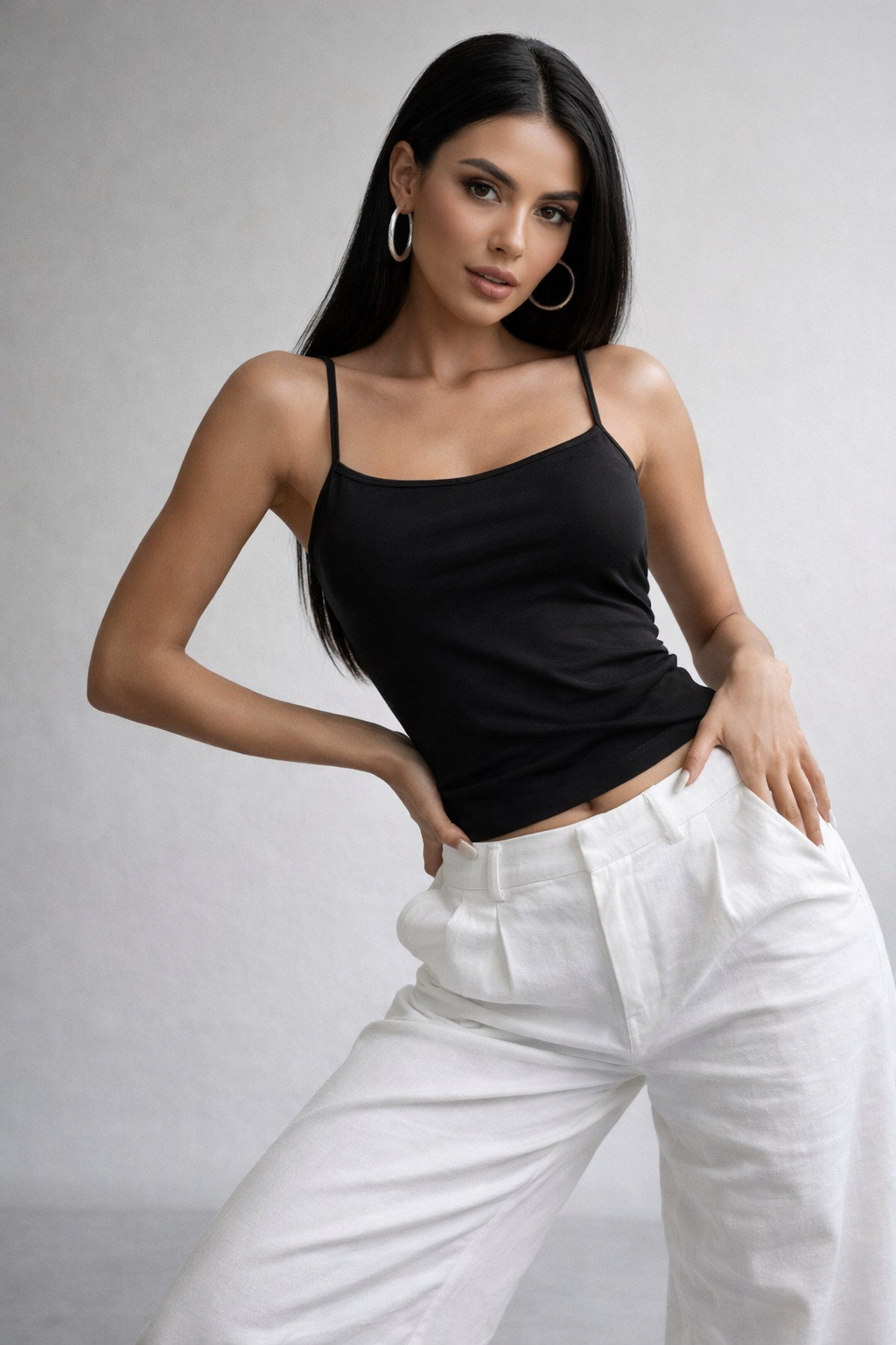 Kadın Siyah Askılı Crop Atlet