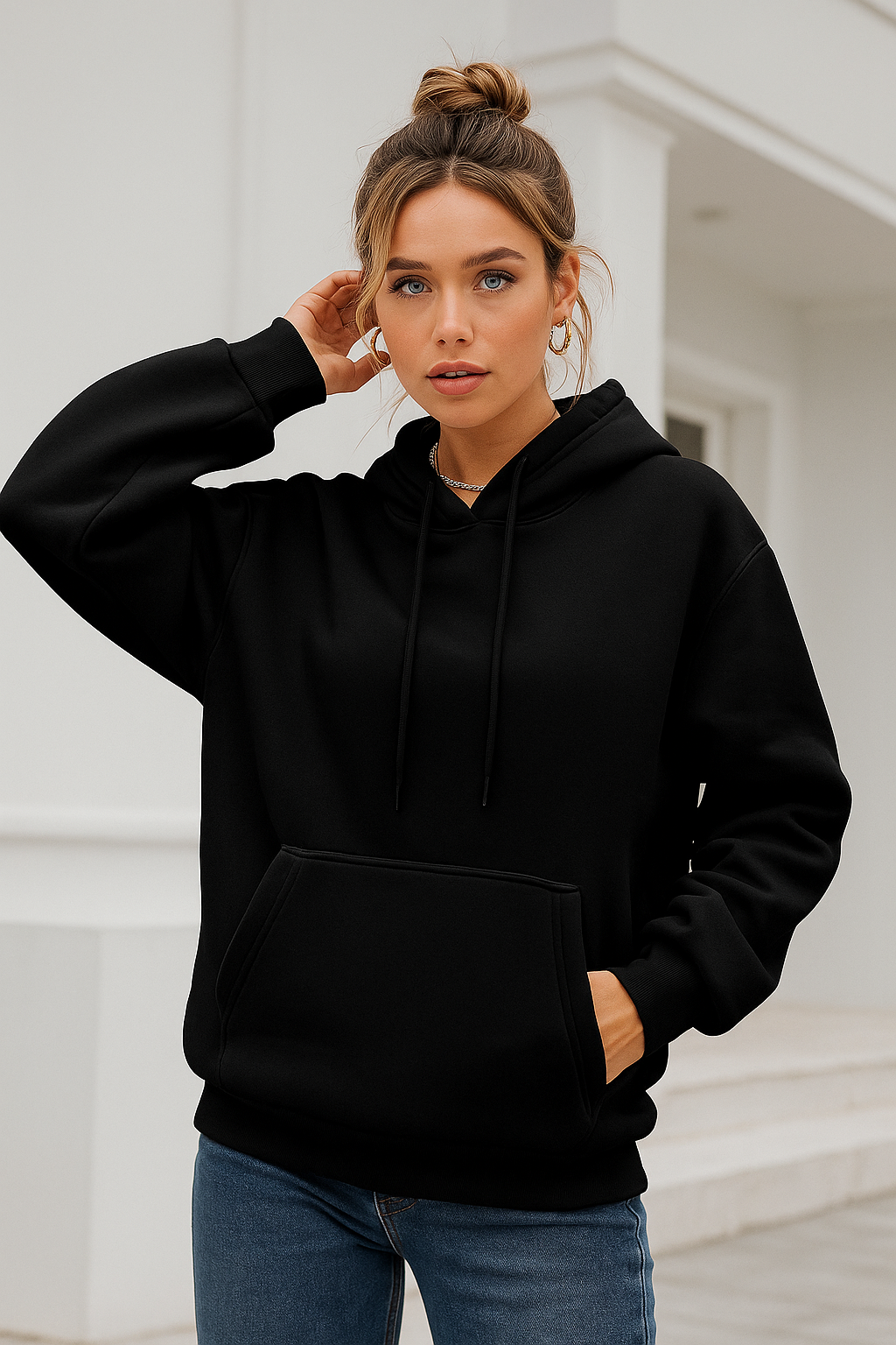 Kadın Siyah Kanguru Cepli Kapüşonlu Scuba Sweatshirt