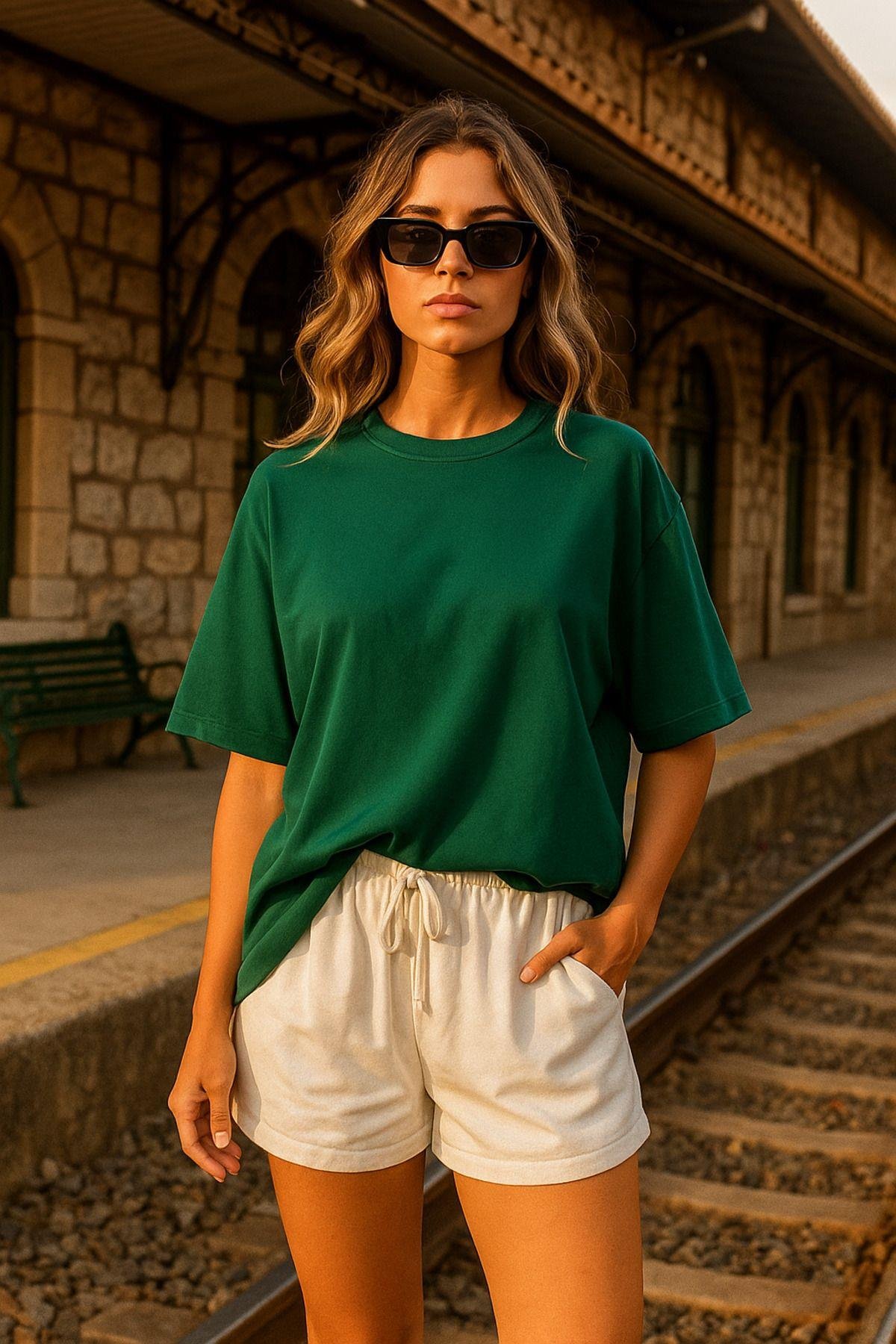 Kadın Yeşil %100 Pamuk Oversize Basic Tişört – Rahat Kalıp Relaxed Bisiklet Yaka T-Shirt