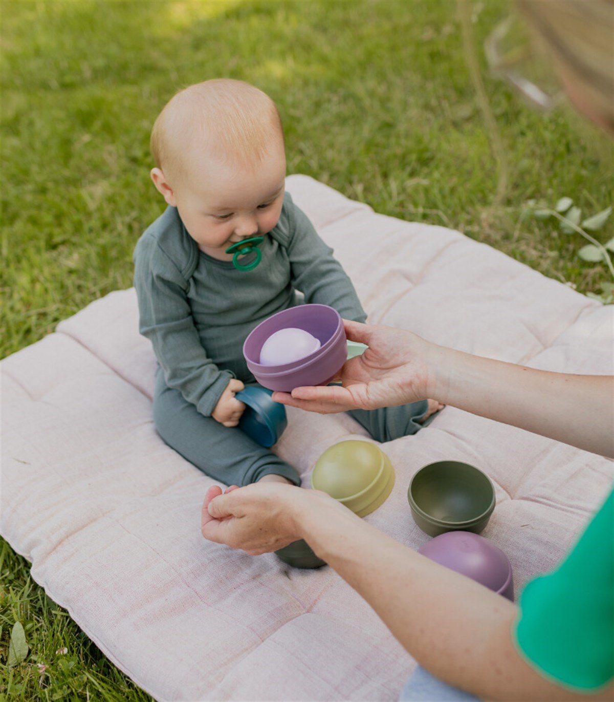 Bibs Wobbly Tower Oyun Kulesi // Bright Rainbow