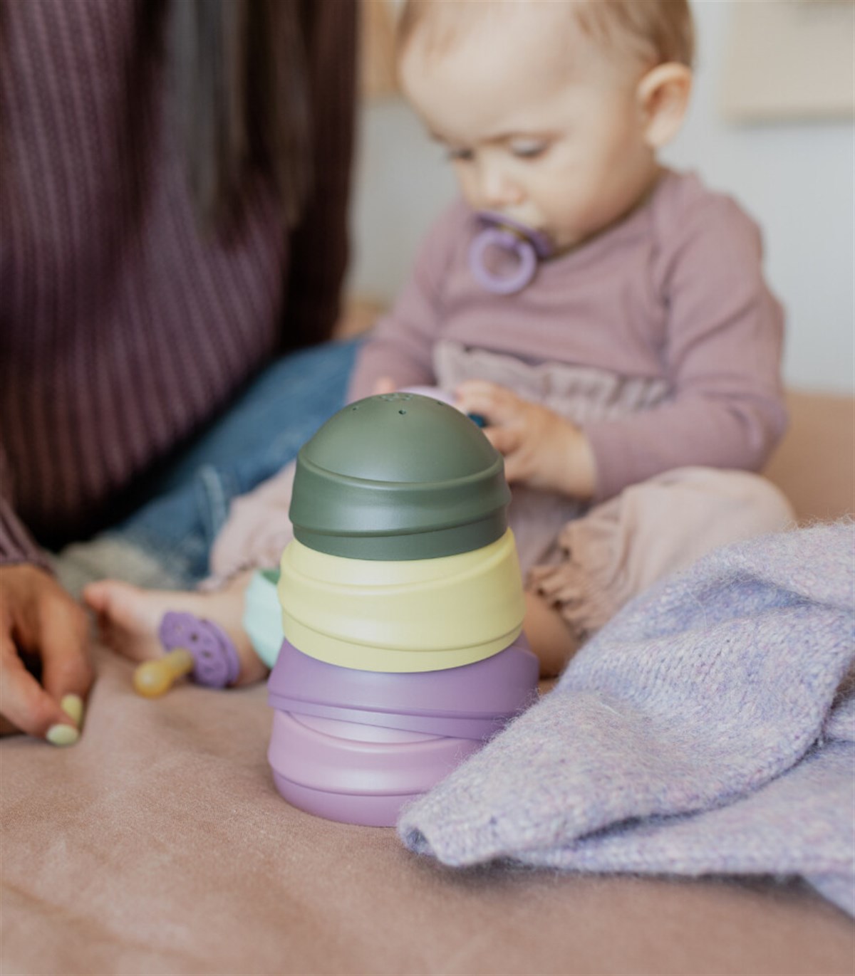 Bibs Wobbly Tower Oyun Kulesi // Bright Rainbow