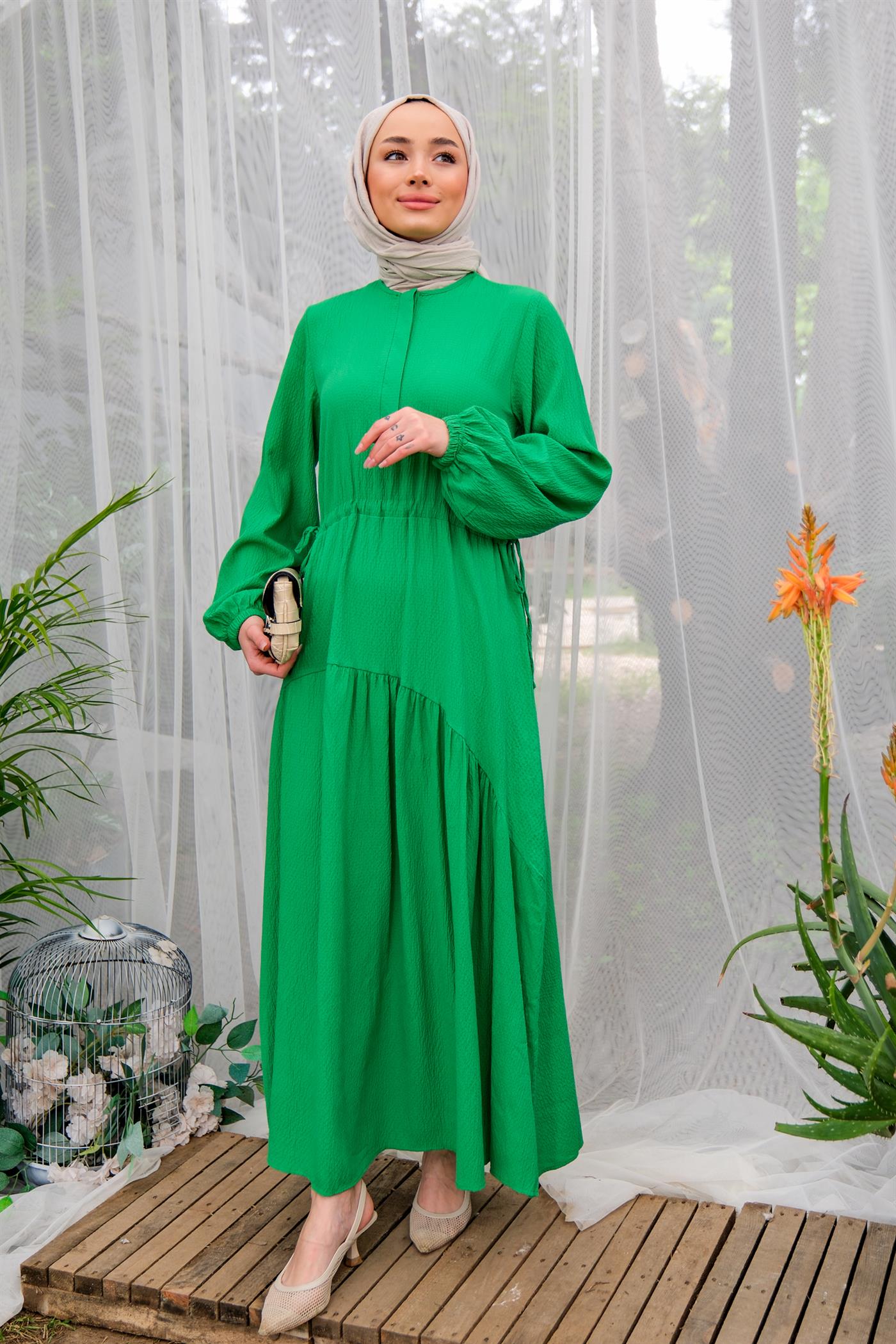  Gizli Düğmeli Bel Bağlamalı Elbise YESIL