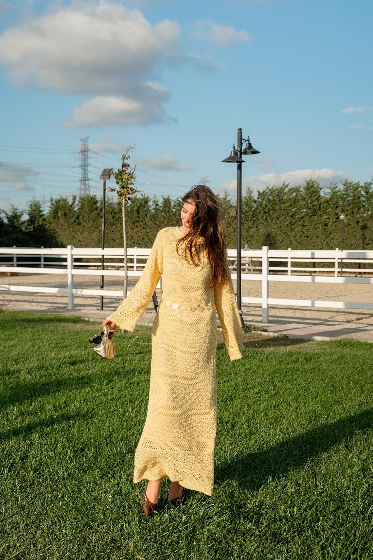 Ajur Kendinden Desenli Elbise Sarı