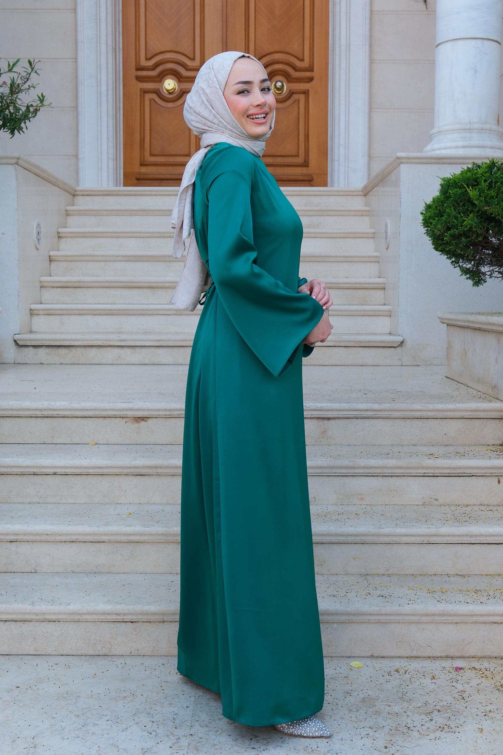 Arkadan Bağlamalı Abiye Zümrüt Yeşil