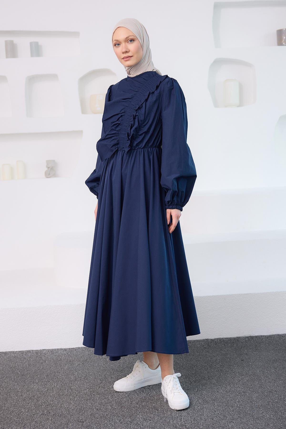 Asimetrik Büzgü Ve Fırfır Detaylı Elbise Lacivert