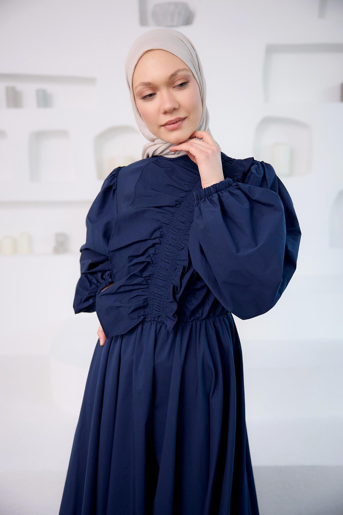 Asimetrik Büzgü Ve Fırfır Detaylı Elbise Lacivert