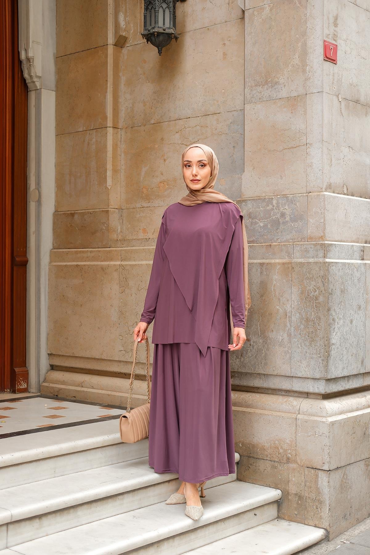 Asimetrik Salaş Takım Vişne Çürüğü