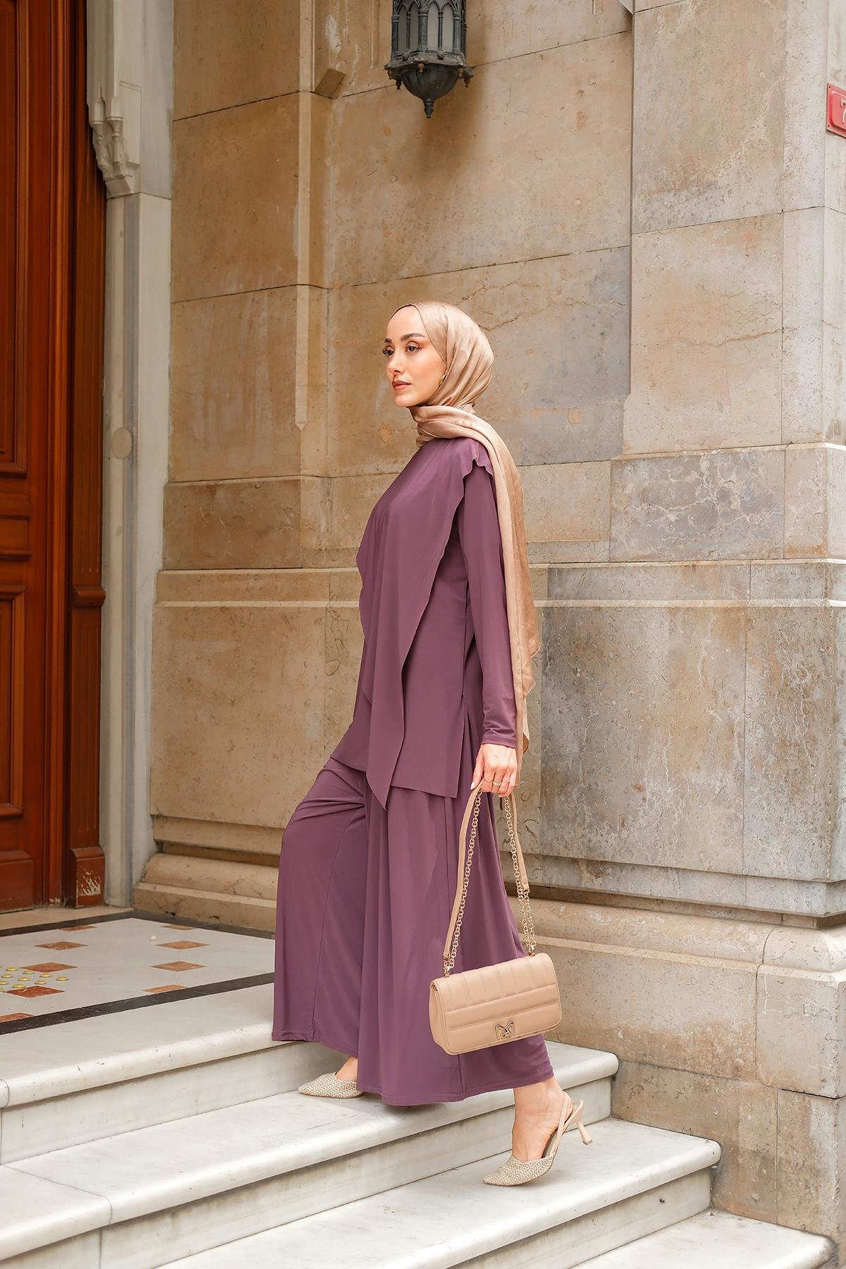 Asimetrik Salaş Takım Vişne Çürüğü