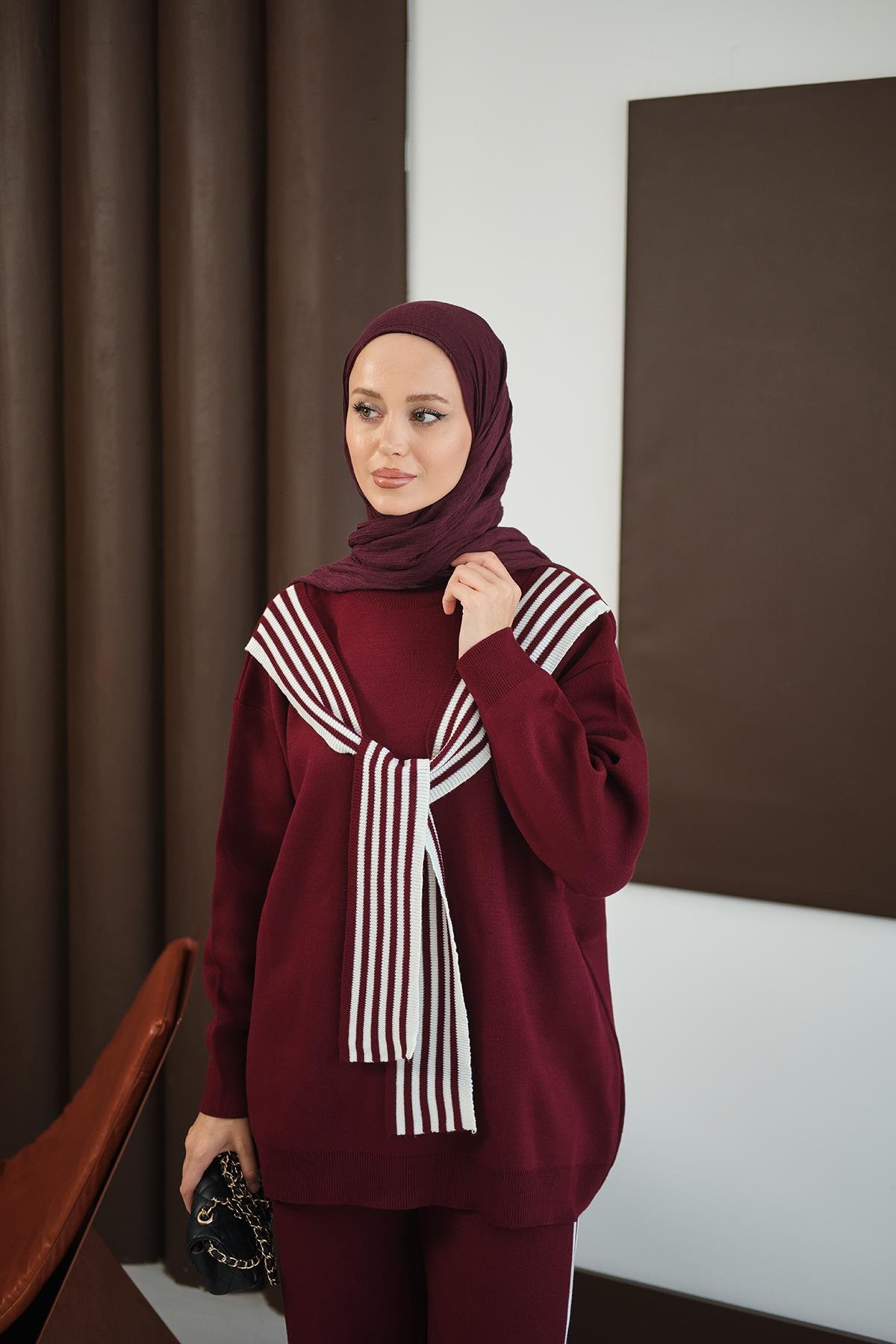 Atkı Detay Takım Bordo