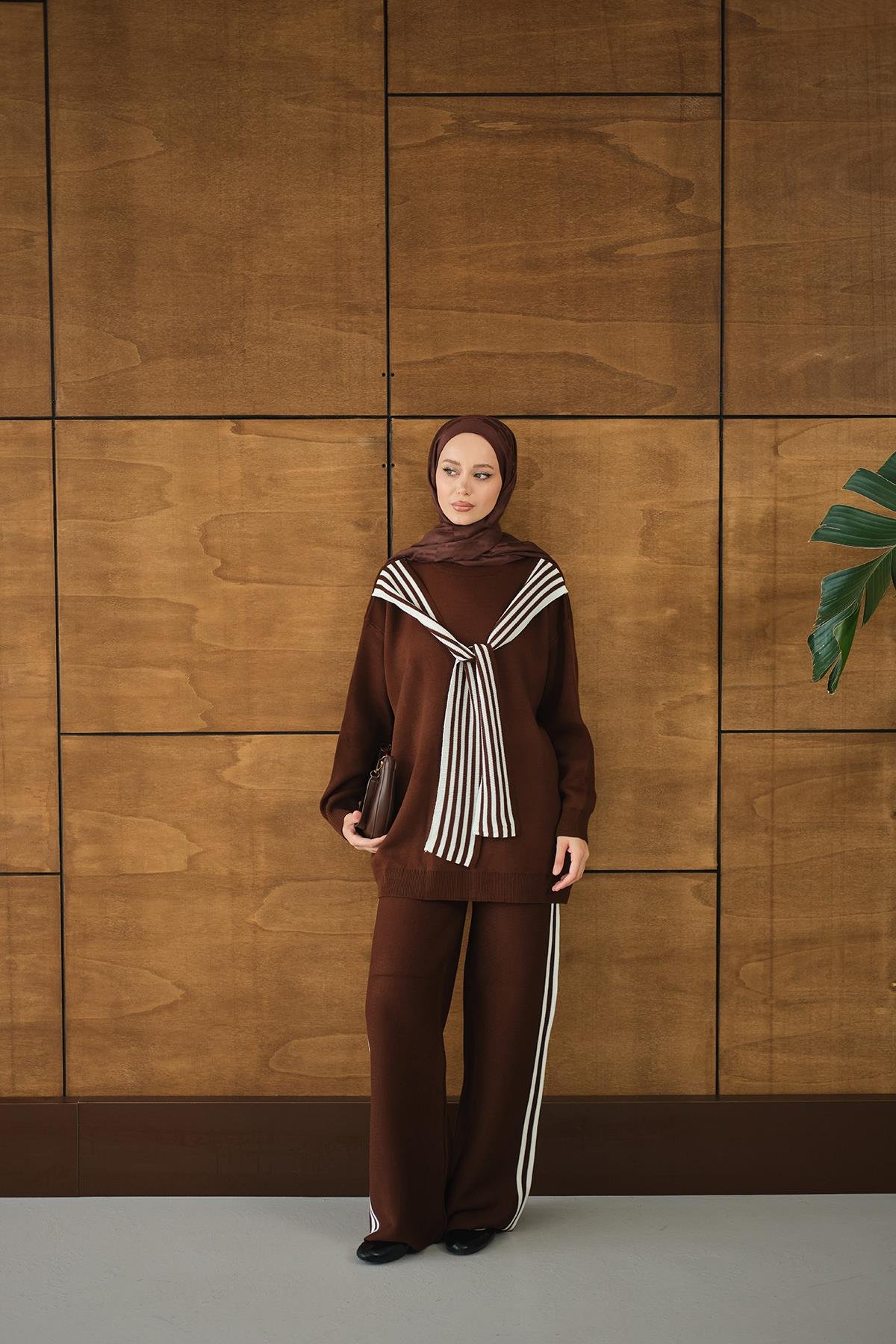 Atkı Detay Takım Kahverengi