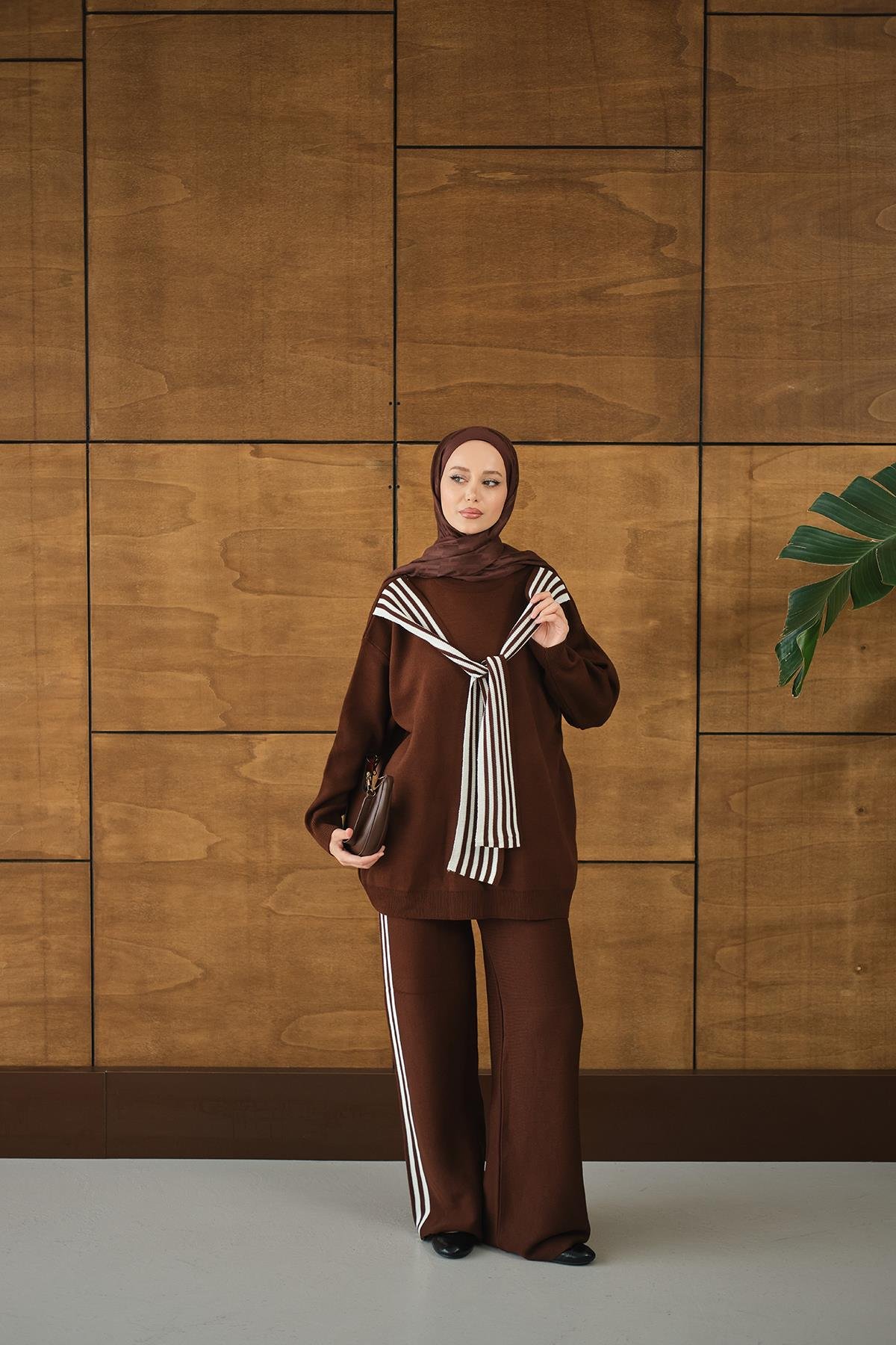 Atkı Detay Takım Kahverengi