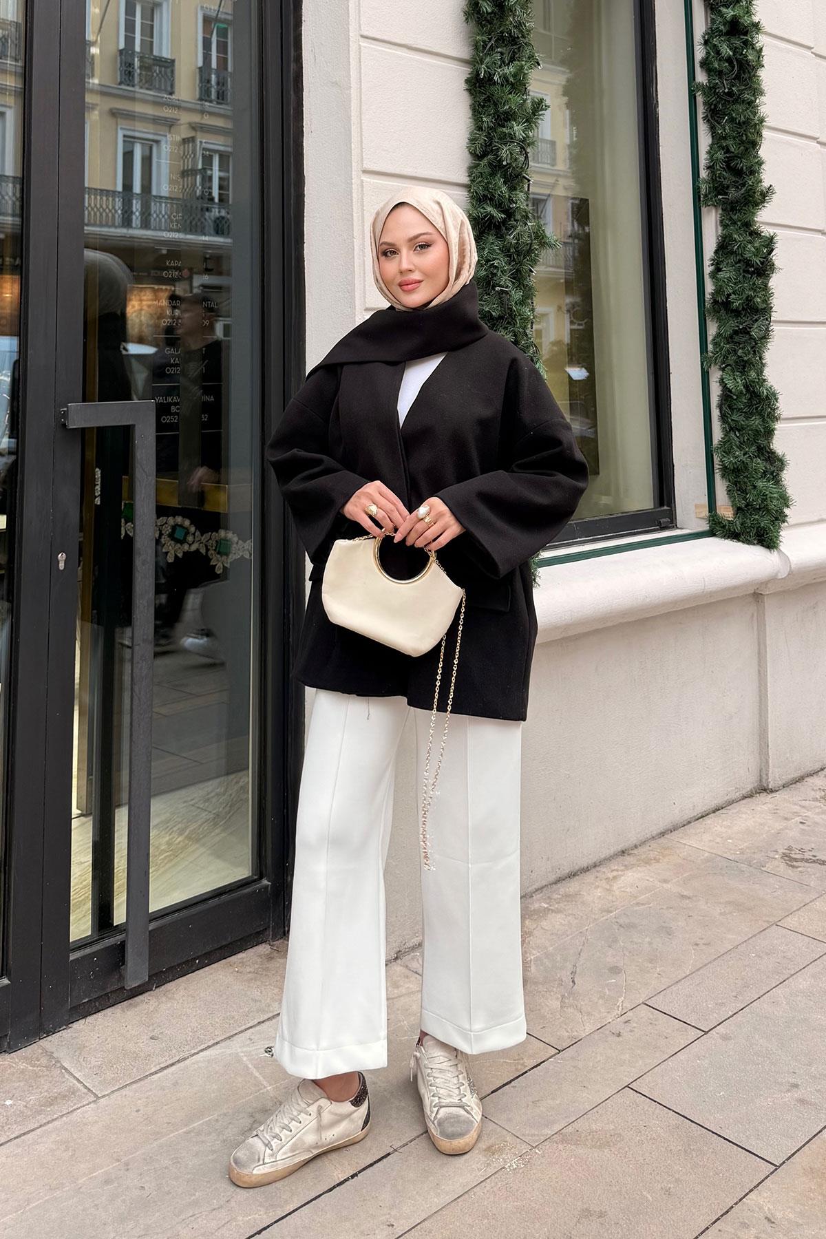 Atkı Detaylı Kaşe Siyah