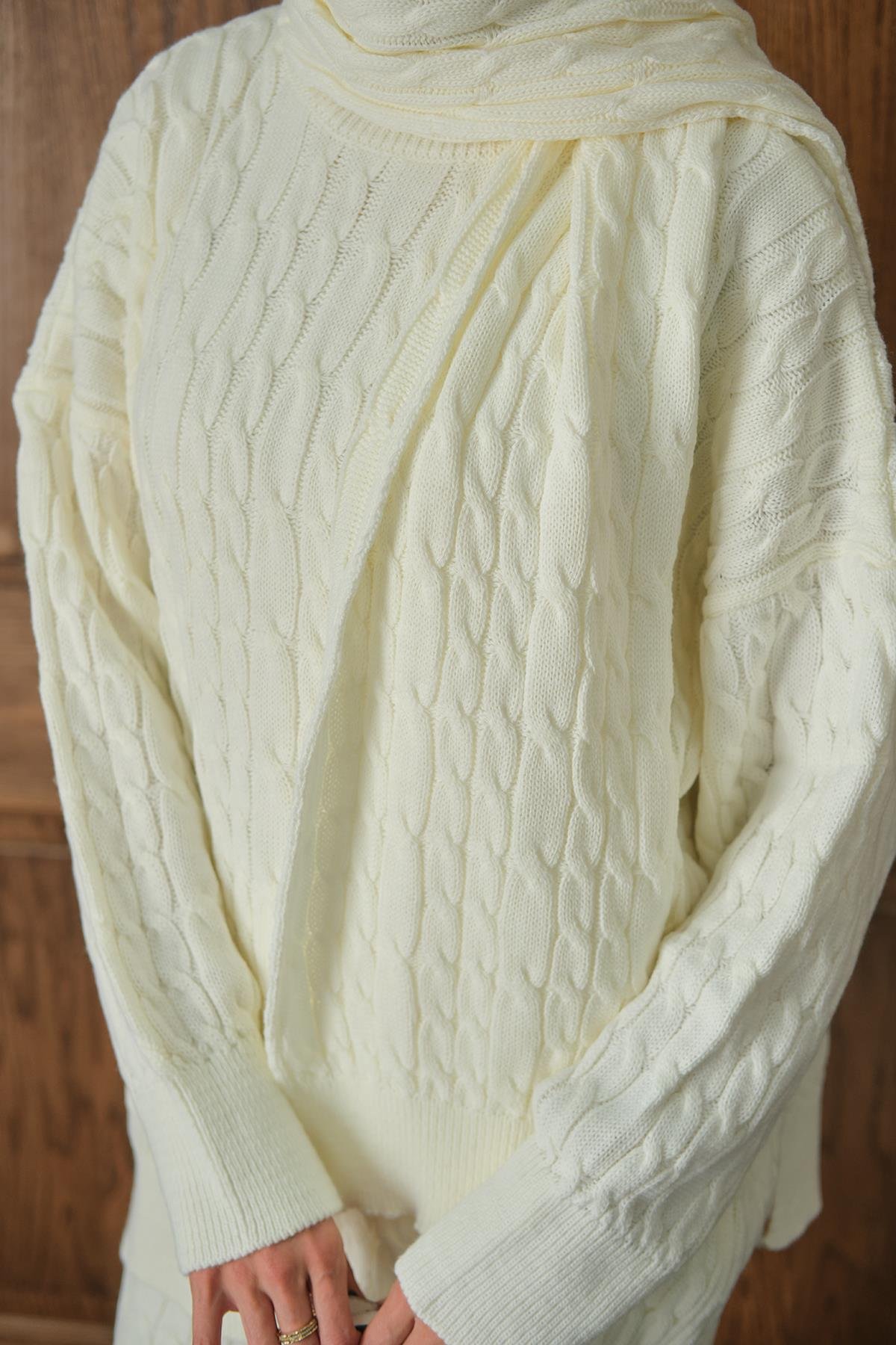 Atkı Detaylı Örgü Takım Ekru