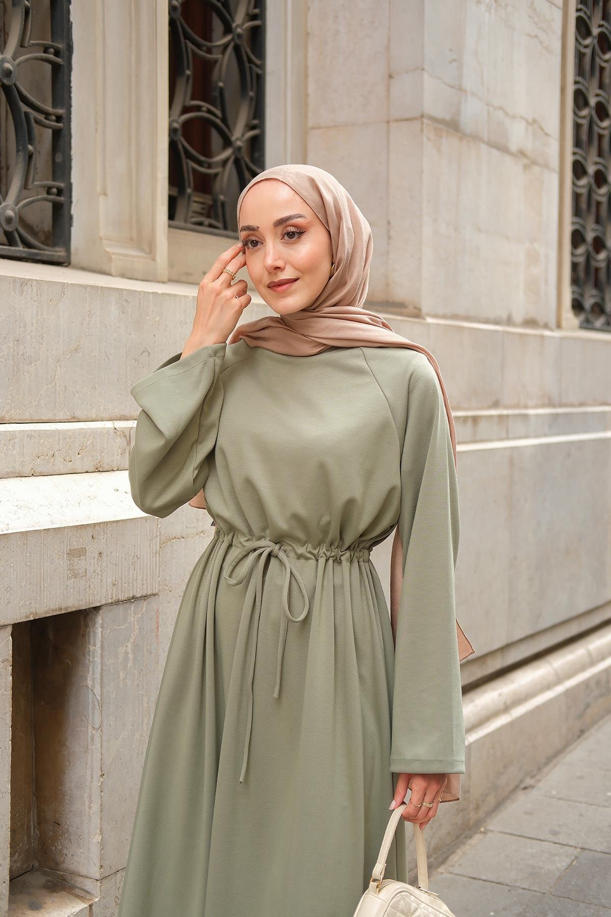 Bel Bağlama Detay Elbise Yeşil