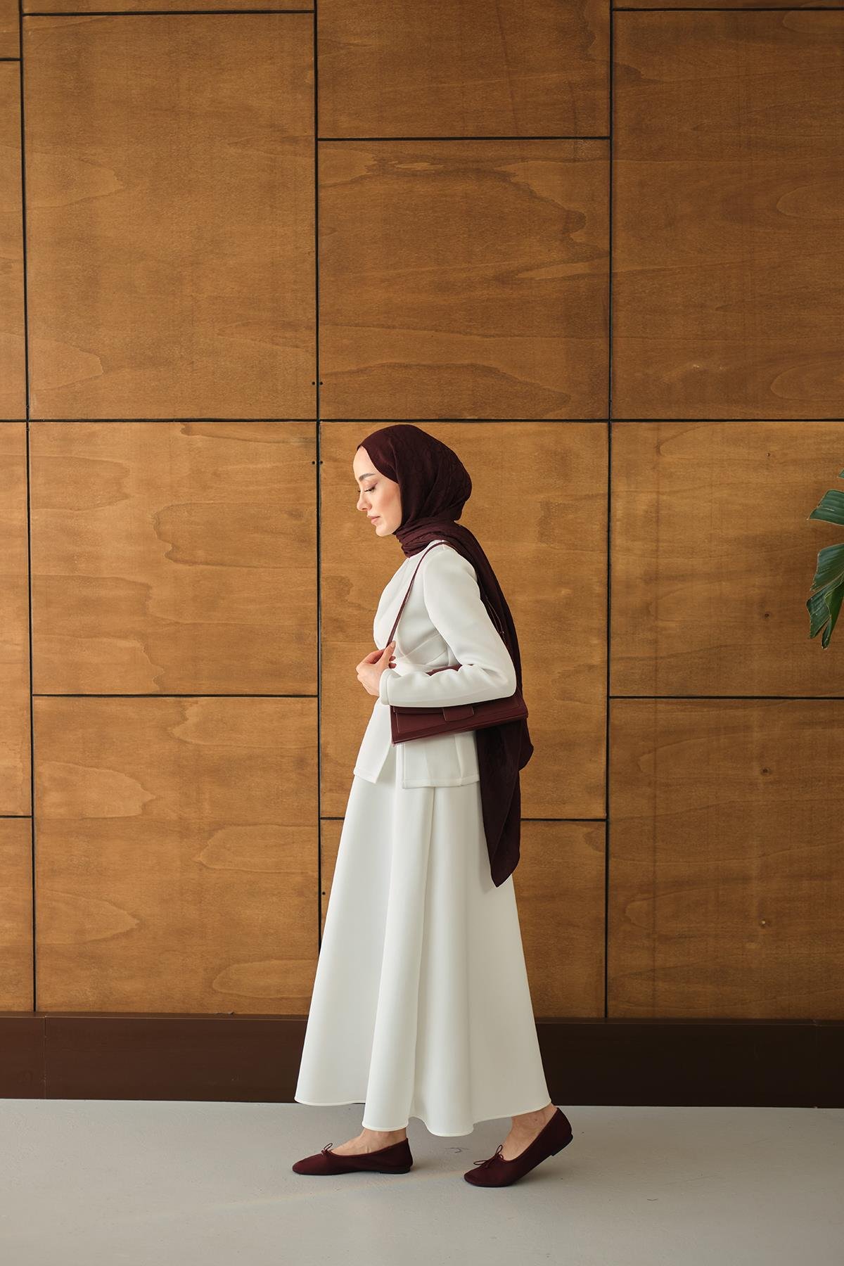 Bel Bağlamalı Etekli Takım Beyaz