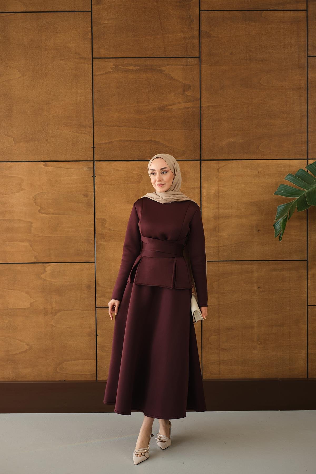 Bel Bağlamalı Etekli Takım Bordo