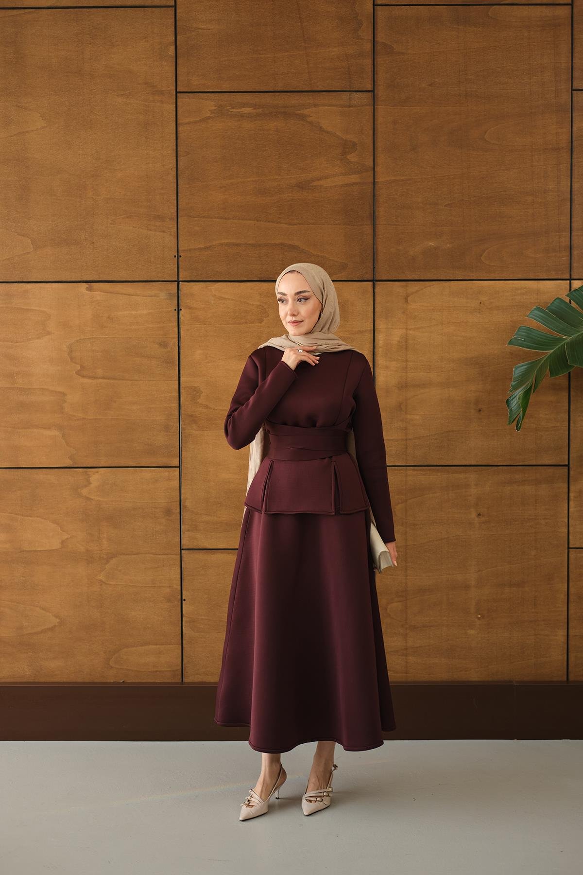 Bel Bağlamalı Etekli Takım Bordo