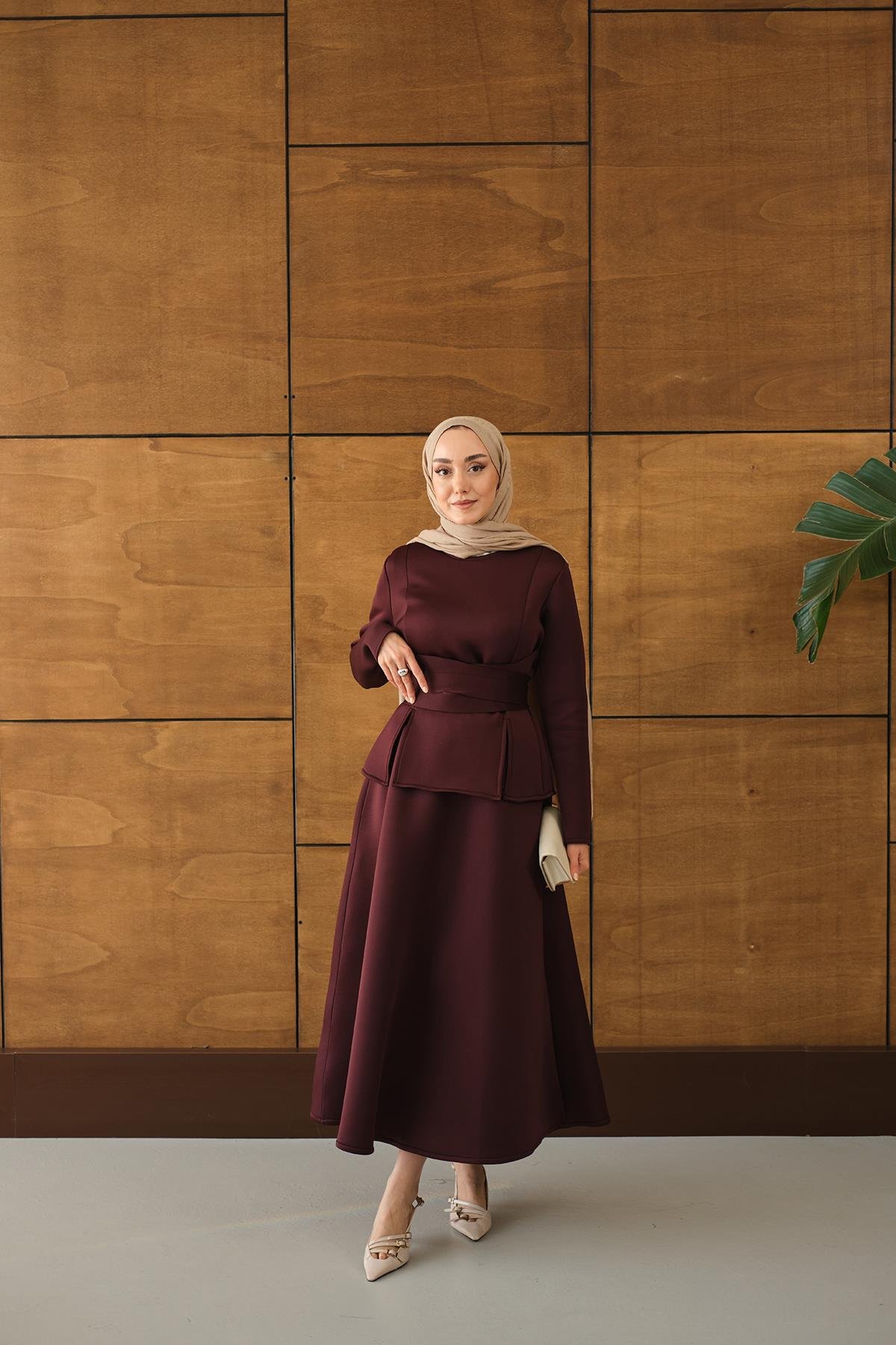 Bel Bağlamalı Etekli Takım Bordo