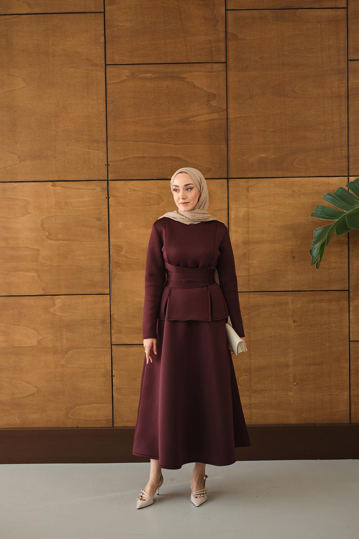 Bel Bağlamalı Etekli Takım Bordo