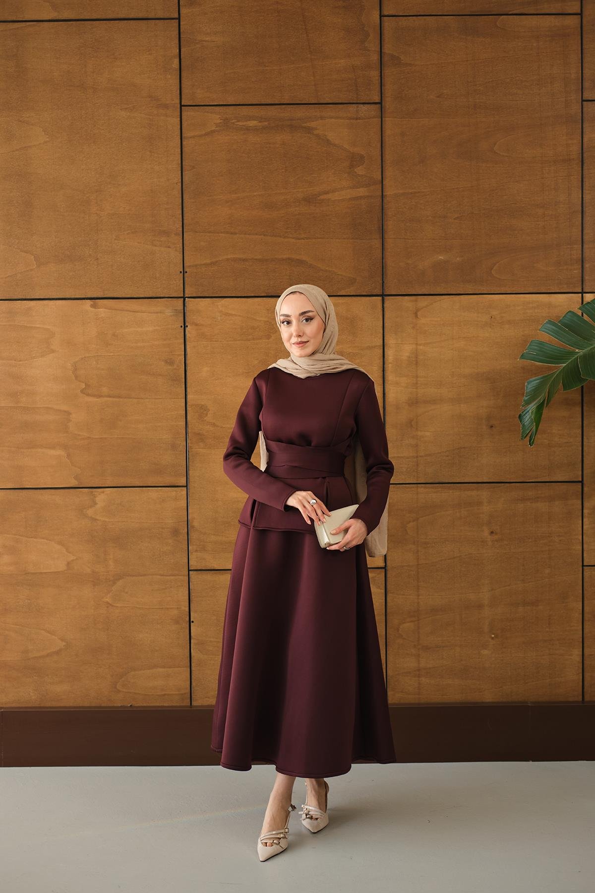 Bel Bağlamalı Etekli Takım Bordo