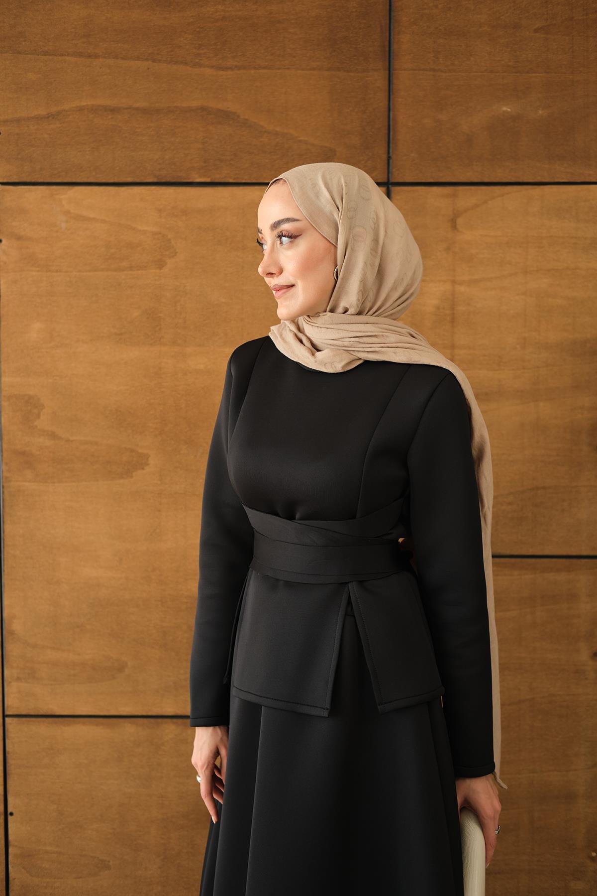 Bel Bağlamalı Etekli Takım Siyah