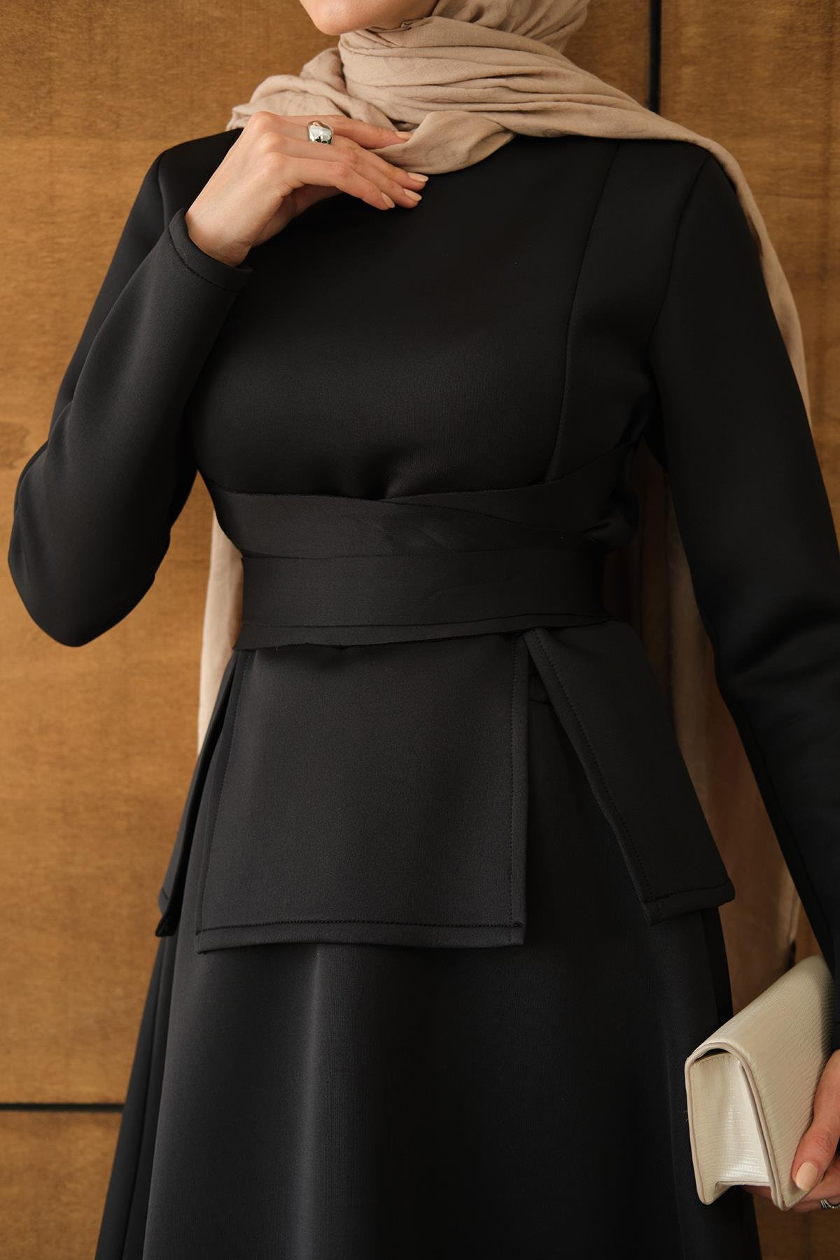 Bel Bağlamalı Etekli Takım Siyah