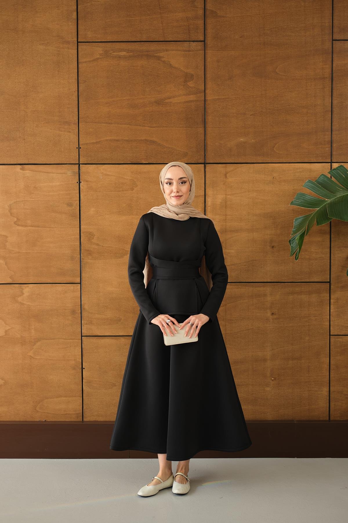 Bel Bağlamalı Etekli Takım Siyah